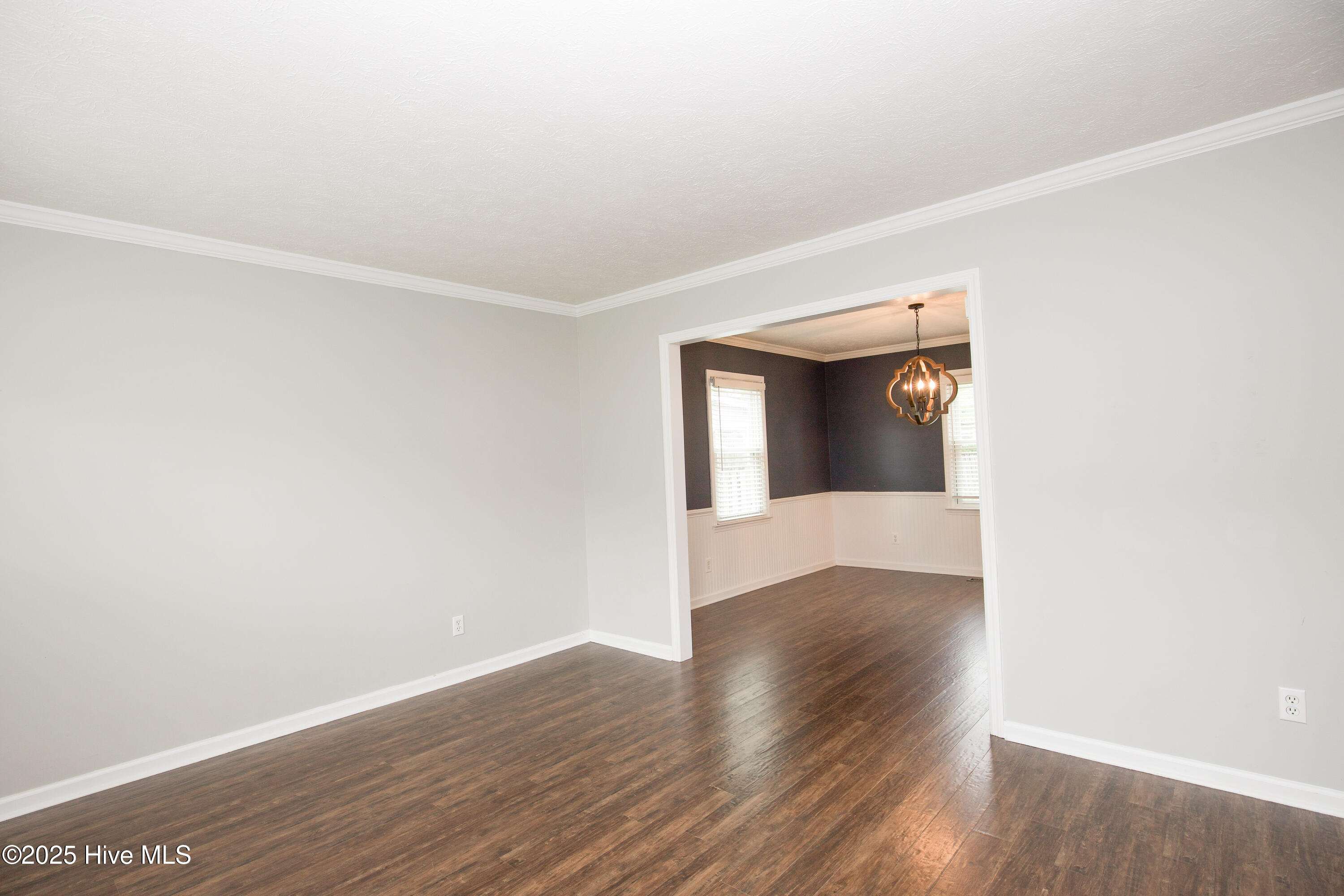 3473 Thorndike Drive Property Photo 6