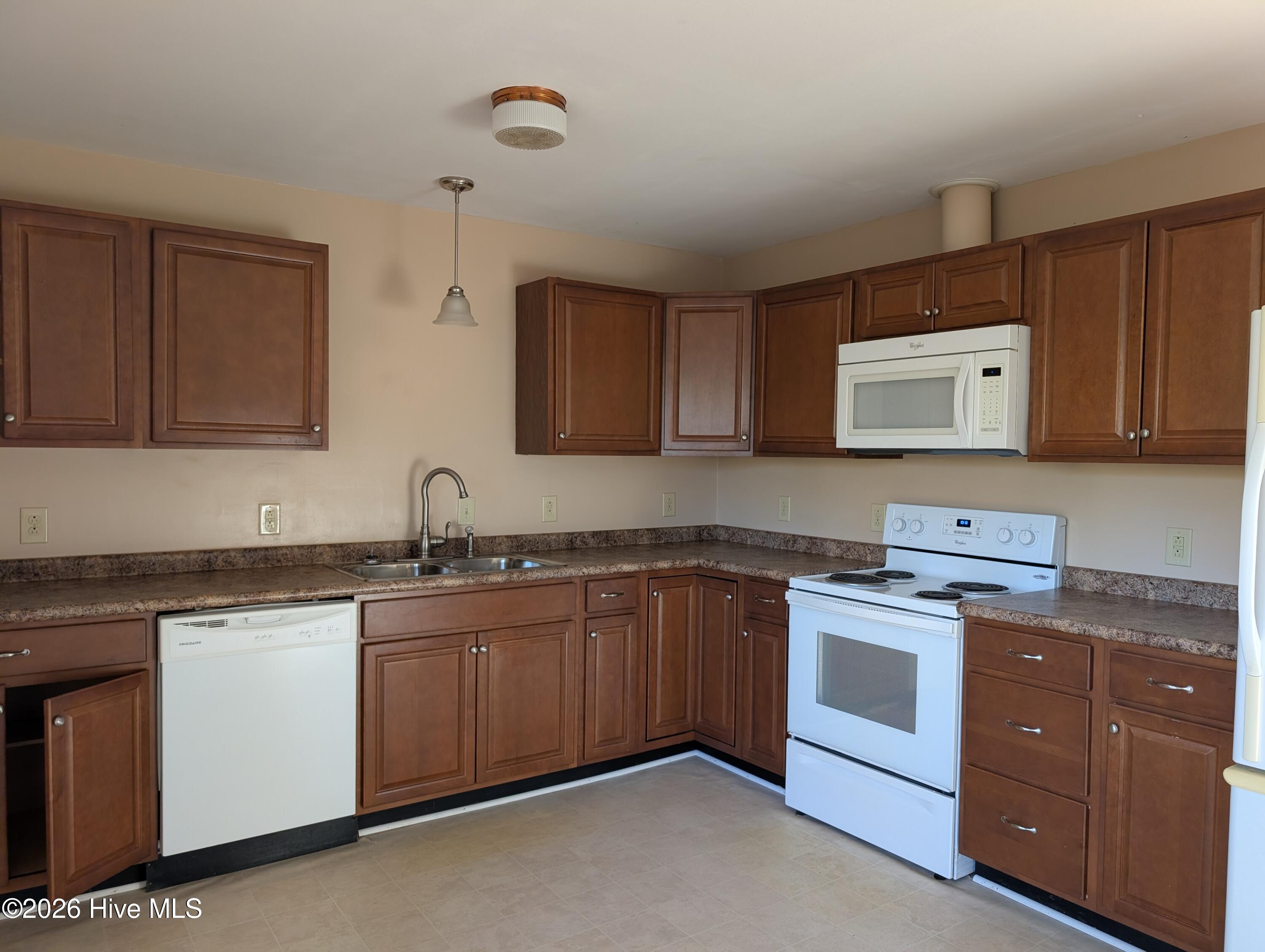 204 Shamrock Drive Property Photo 12