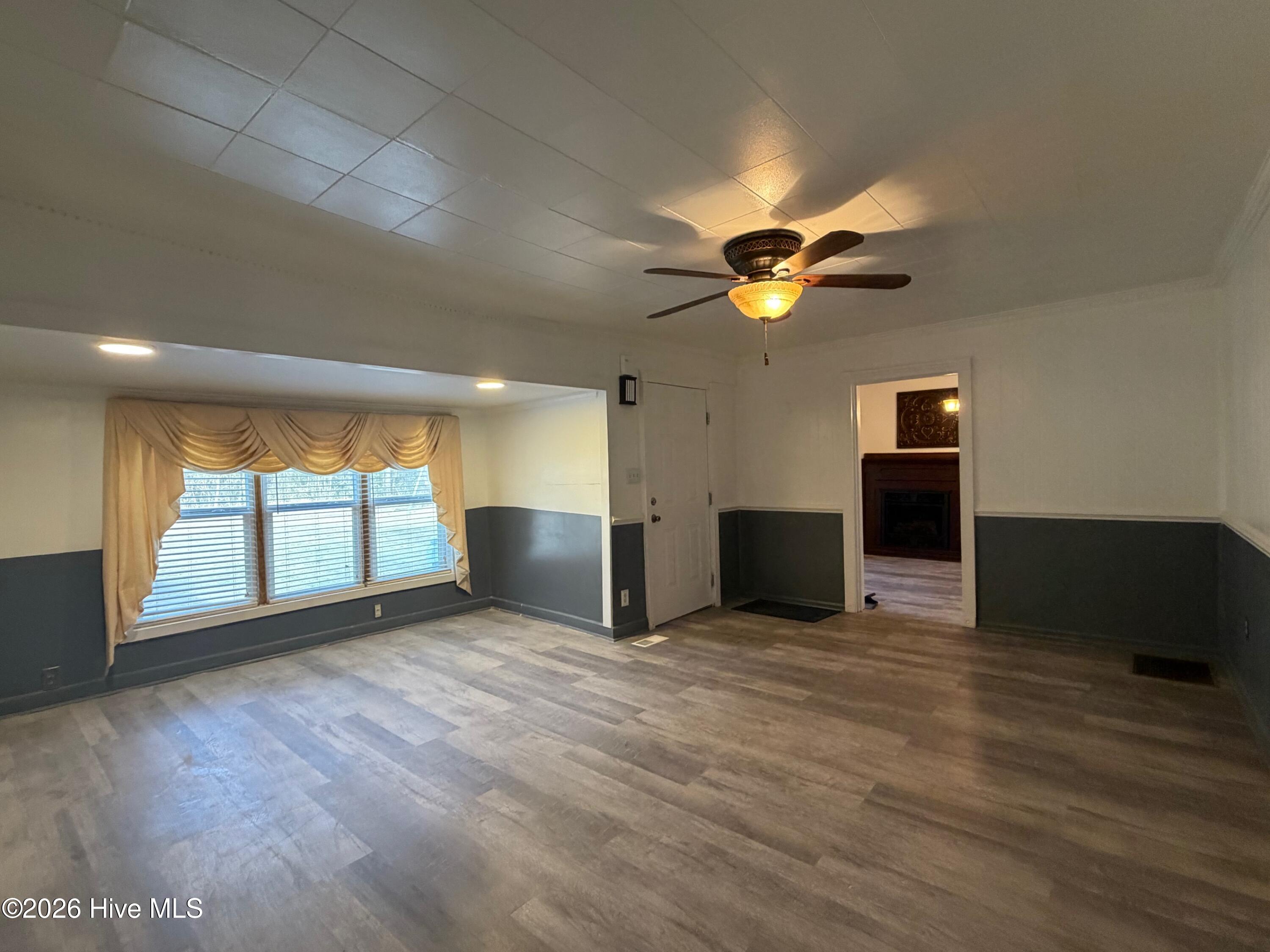 99 Rich Street Property Photo 5