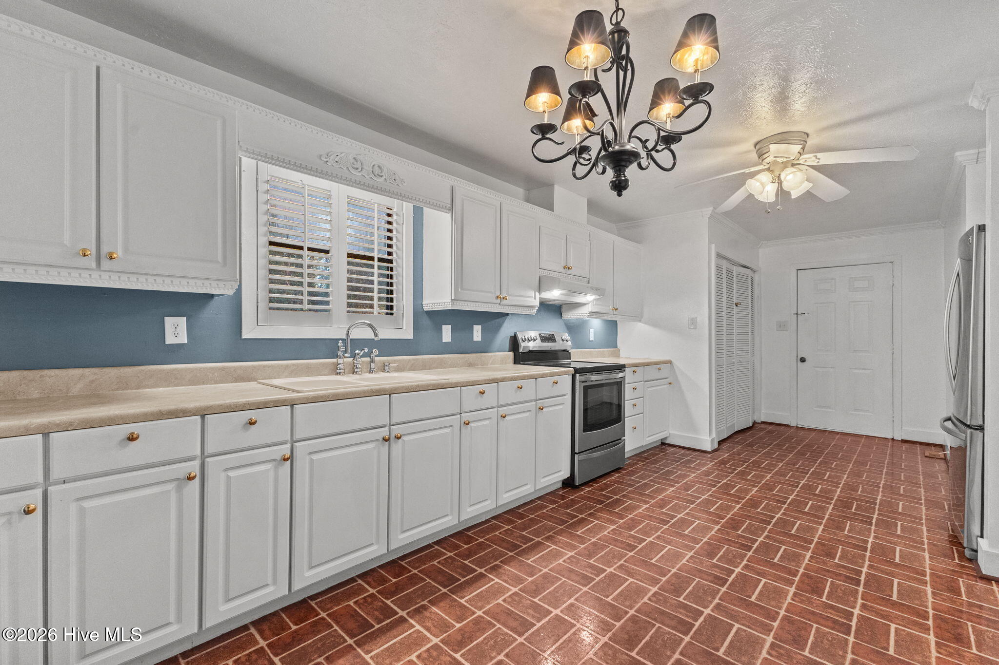 99 Rich Street Property Photo 13
