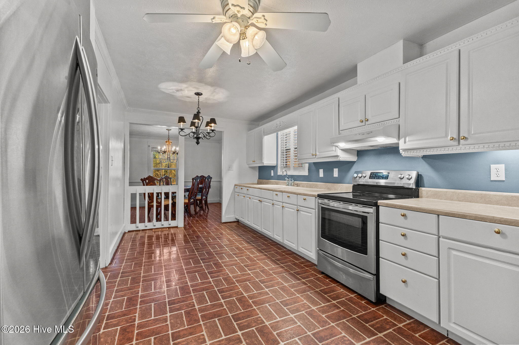 99 Rich Street Property Photo 14