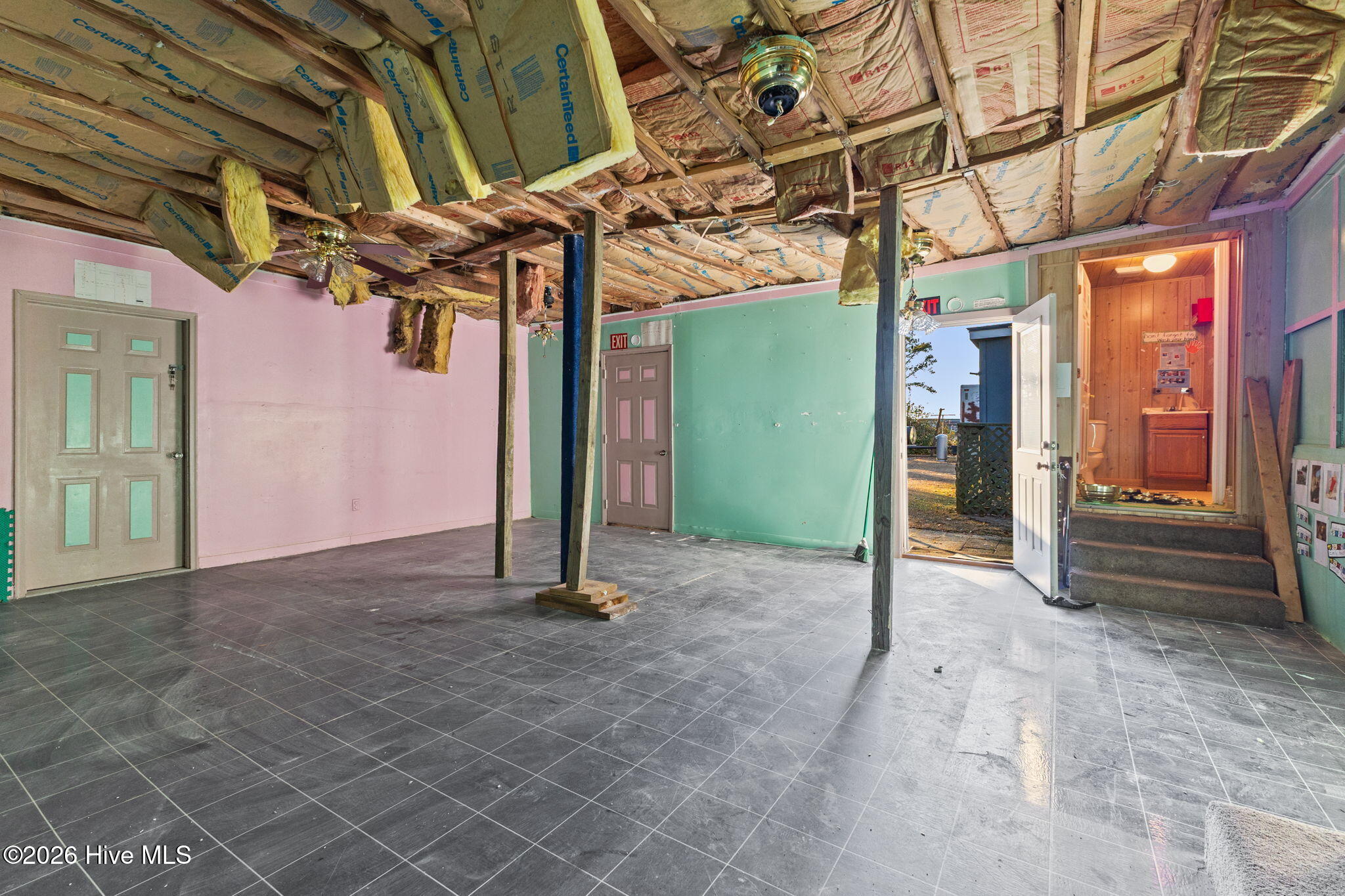 99 Rich Street Property Photo 27