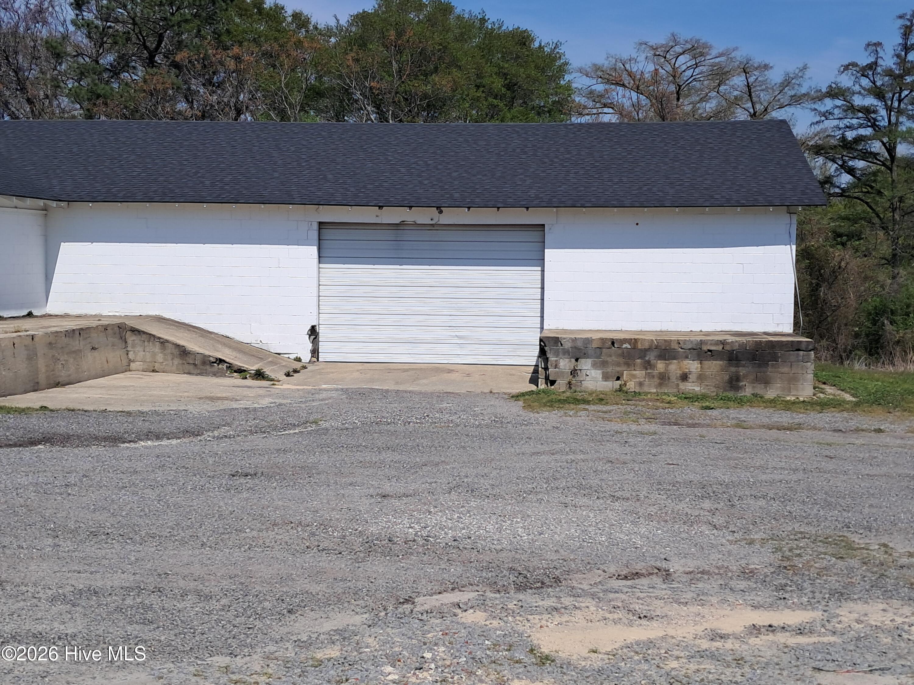 215 E Main Street Property Photo 7
