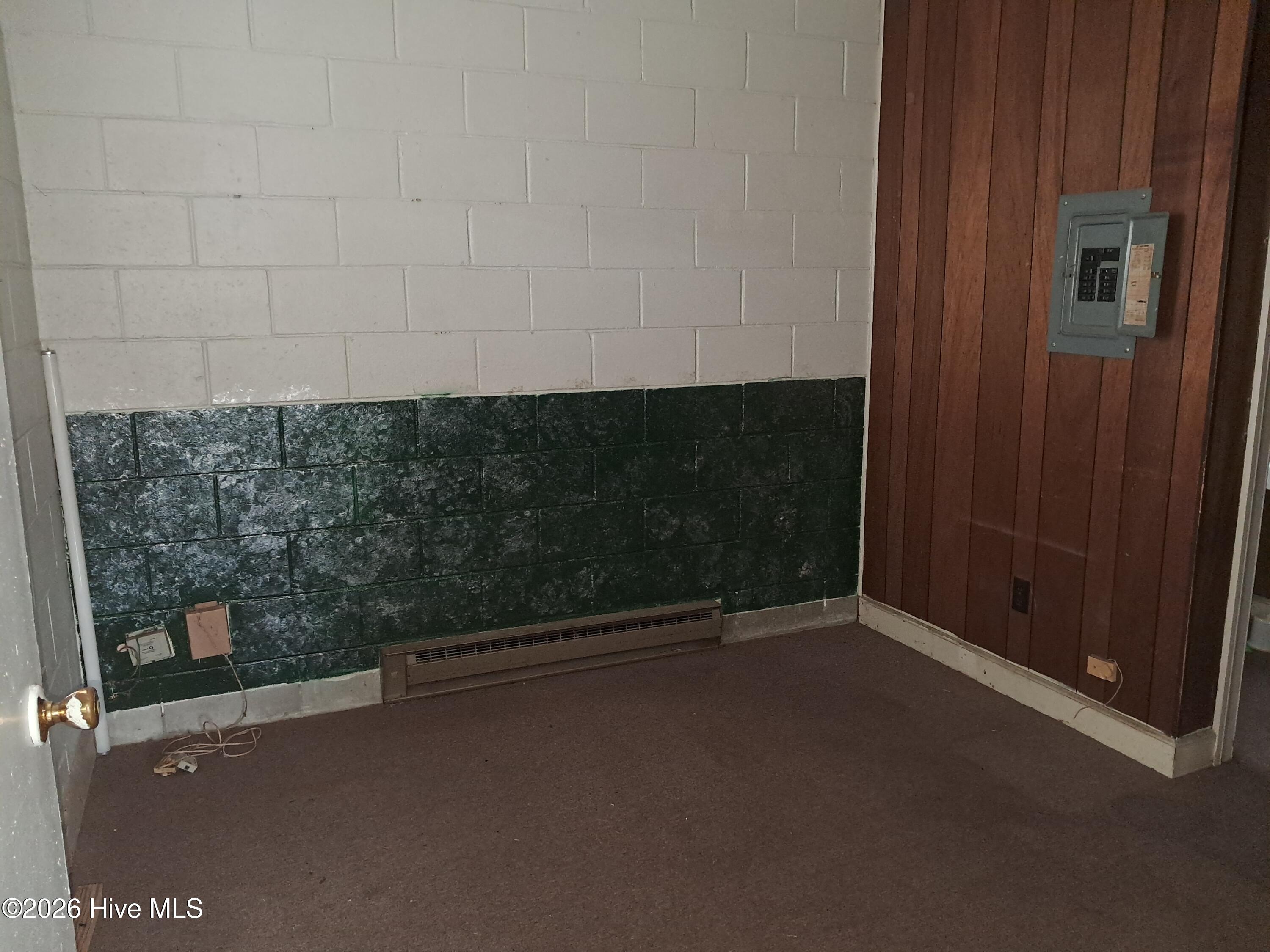 215 E Main Street Property Photo 11