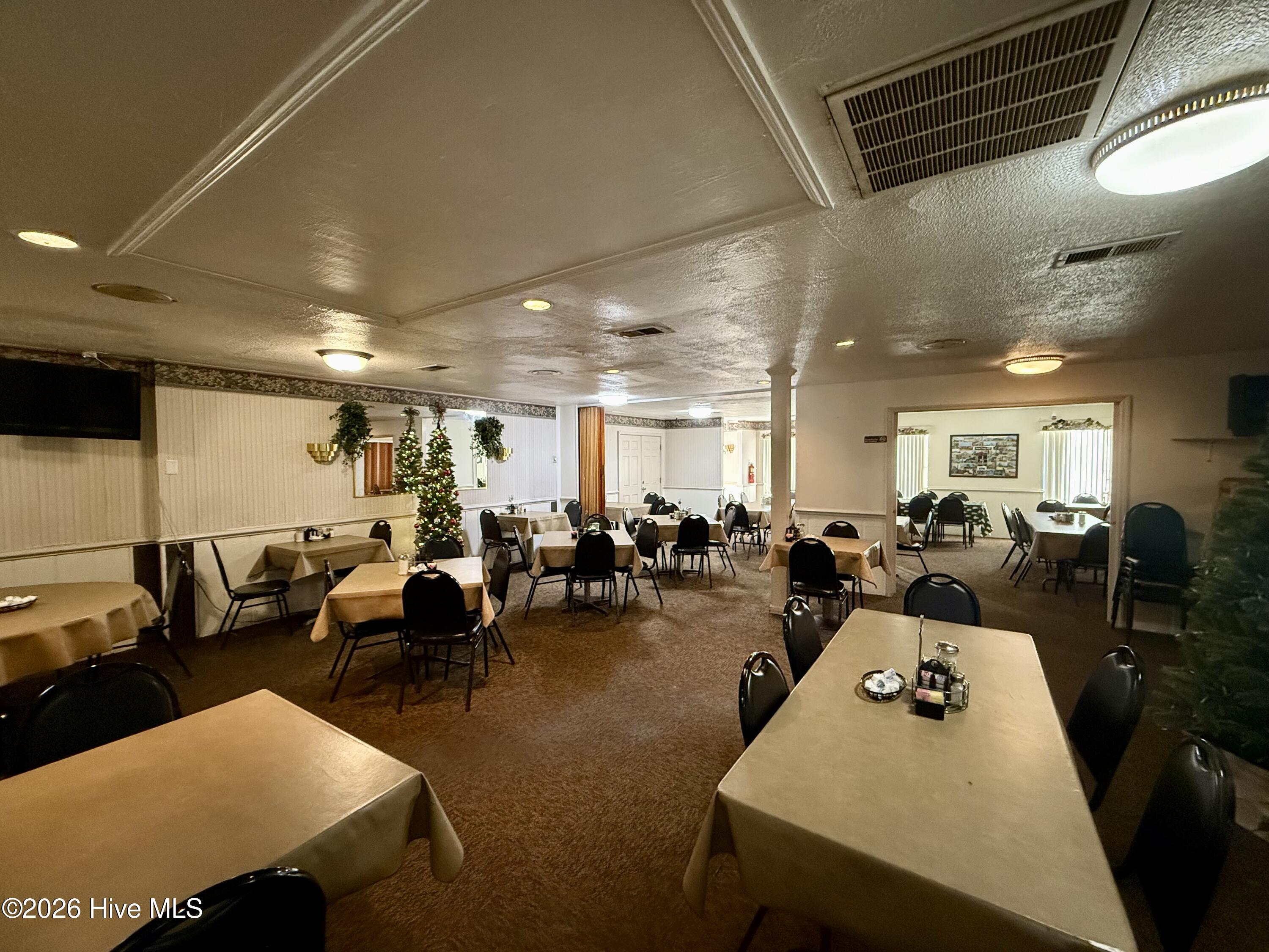 101 W Boulevard Property Photo 23