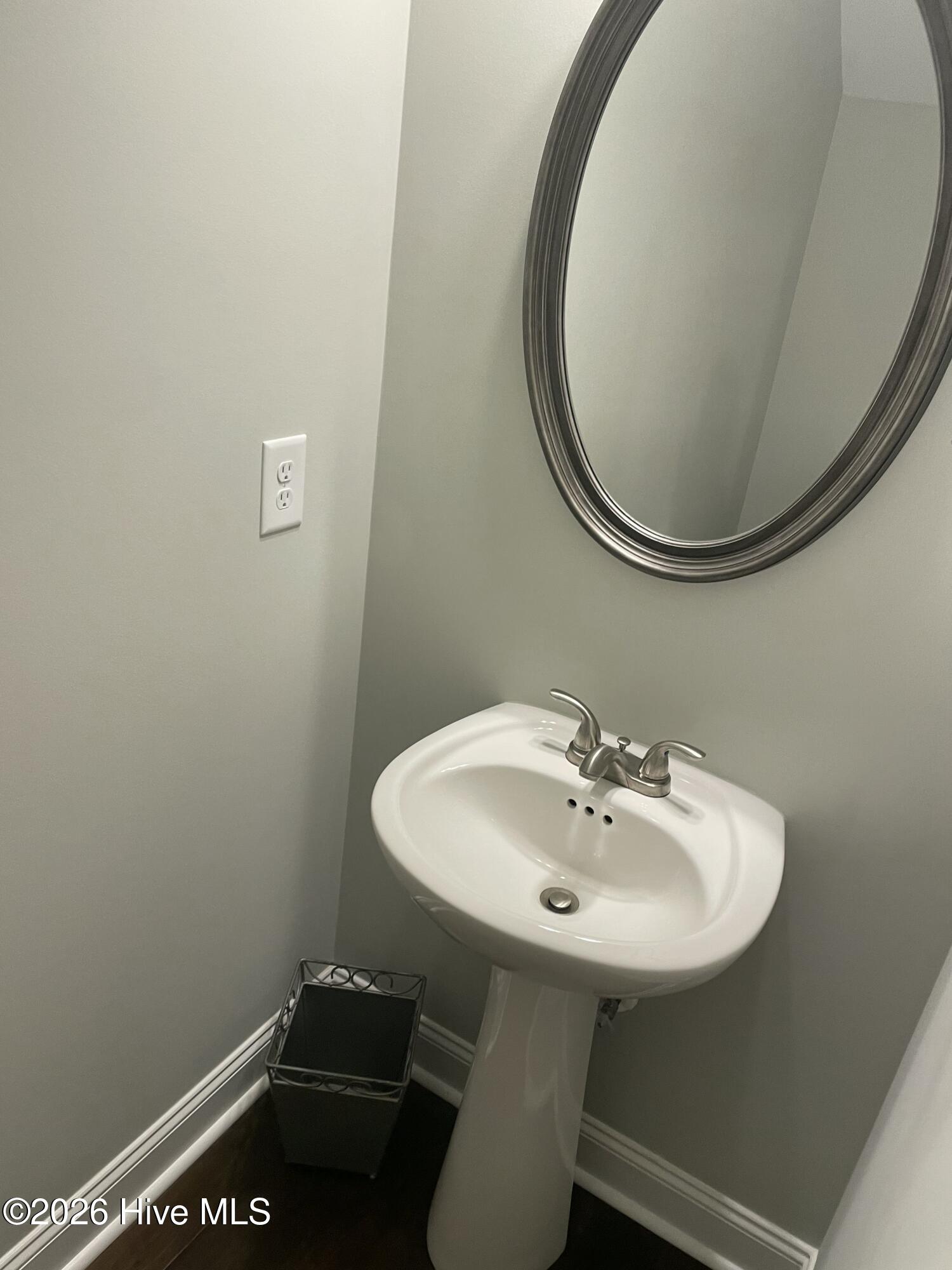 1823 Fox Den Way 2 Property Photo 7