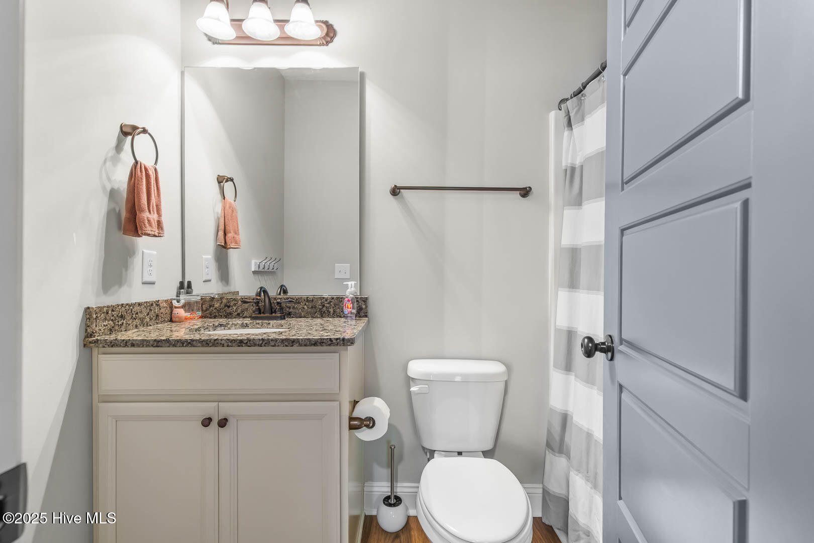 46 E Cloverfield Lane Property Photo 19