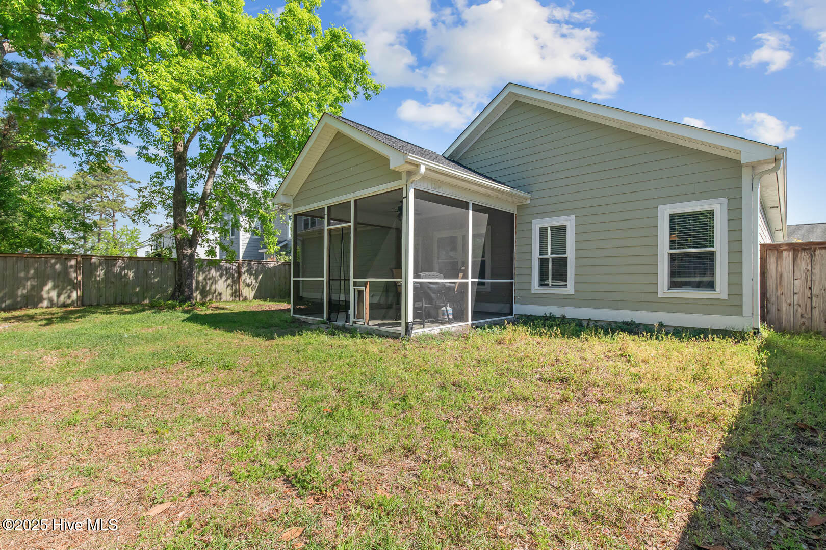 46 E Cloverfield Lane Property Photo 33