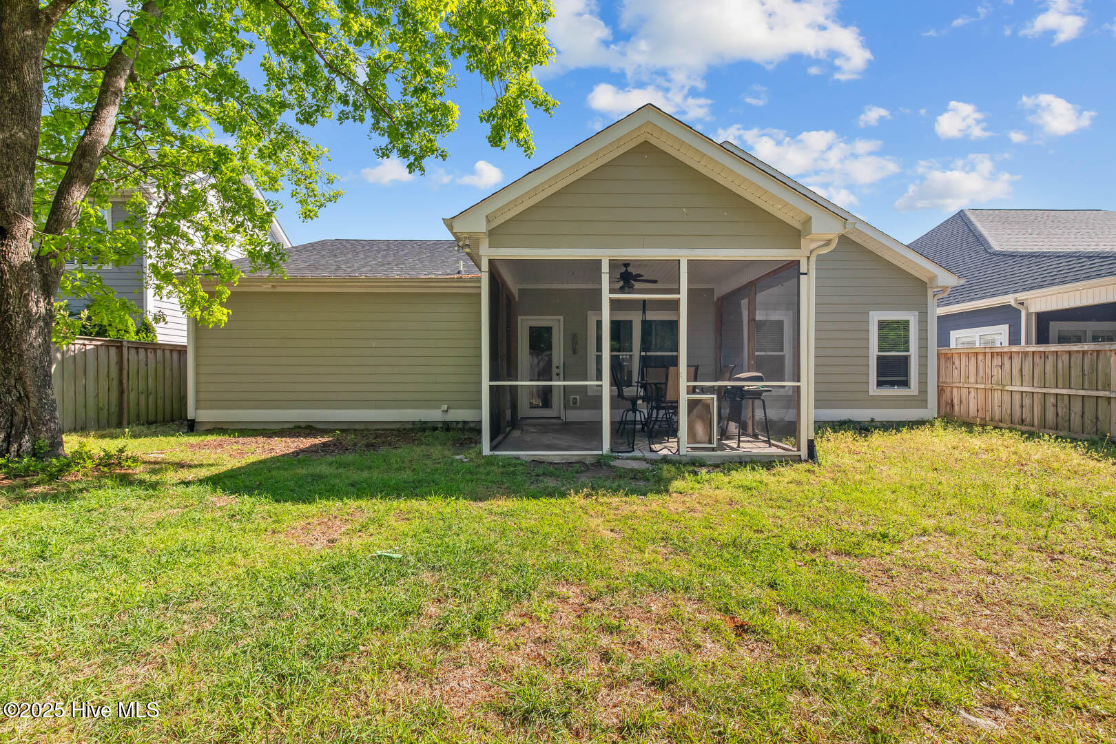 46 E Cloverfield Lane Property Photo 34