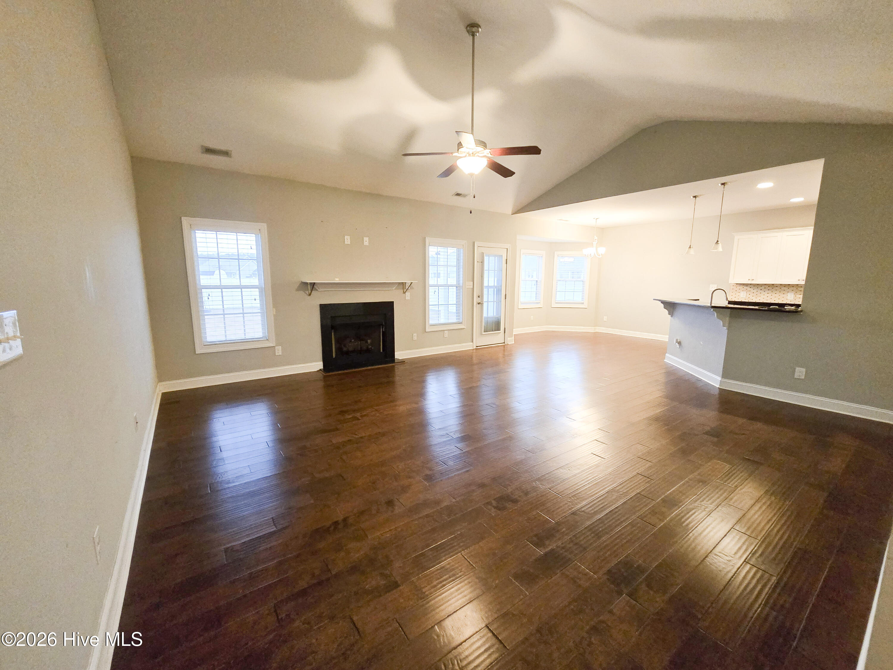 412 Moss Springs Drive Property Photo 3