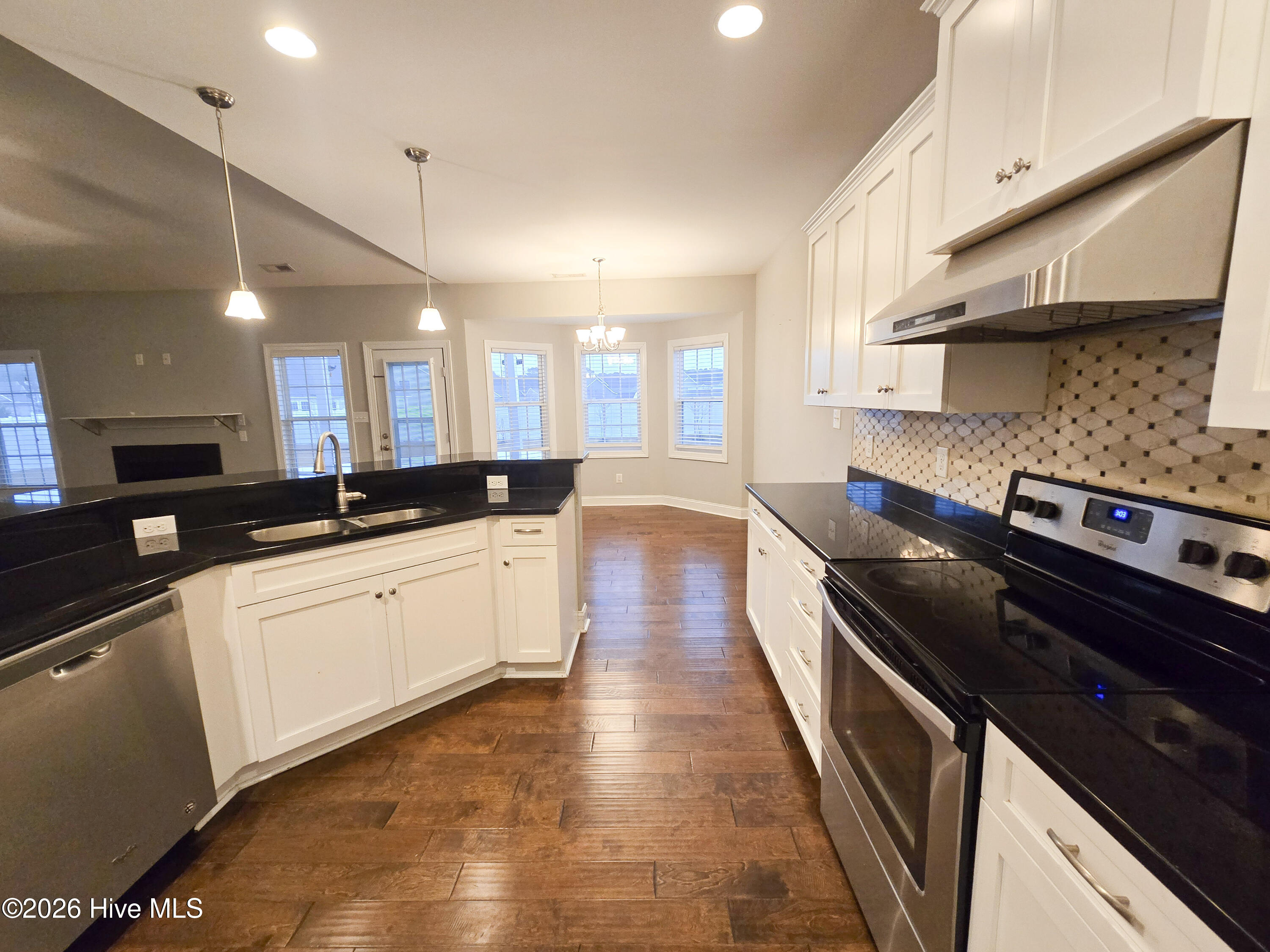 412 Moss Springs Drive Property Photo 8