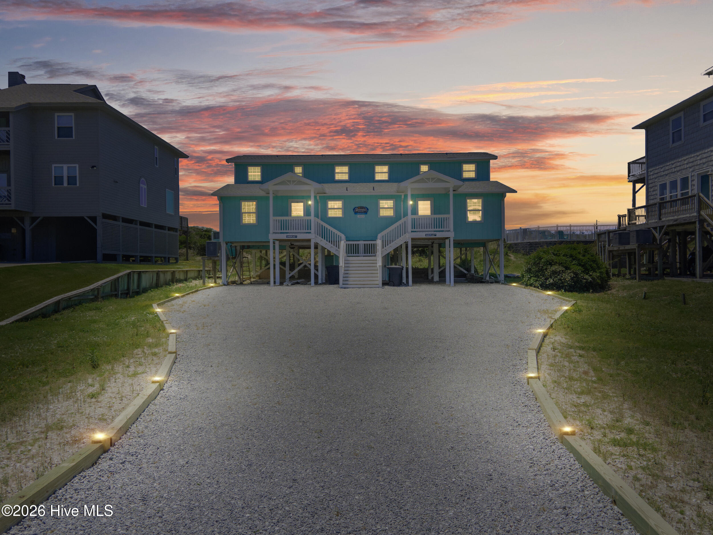 5213 Ocean Drive E&w Property Photo 1