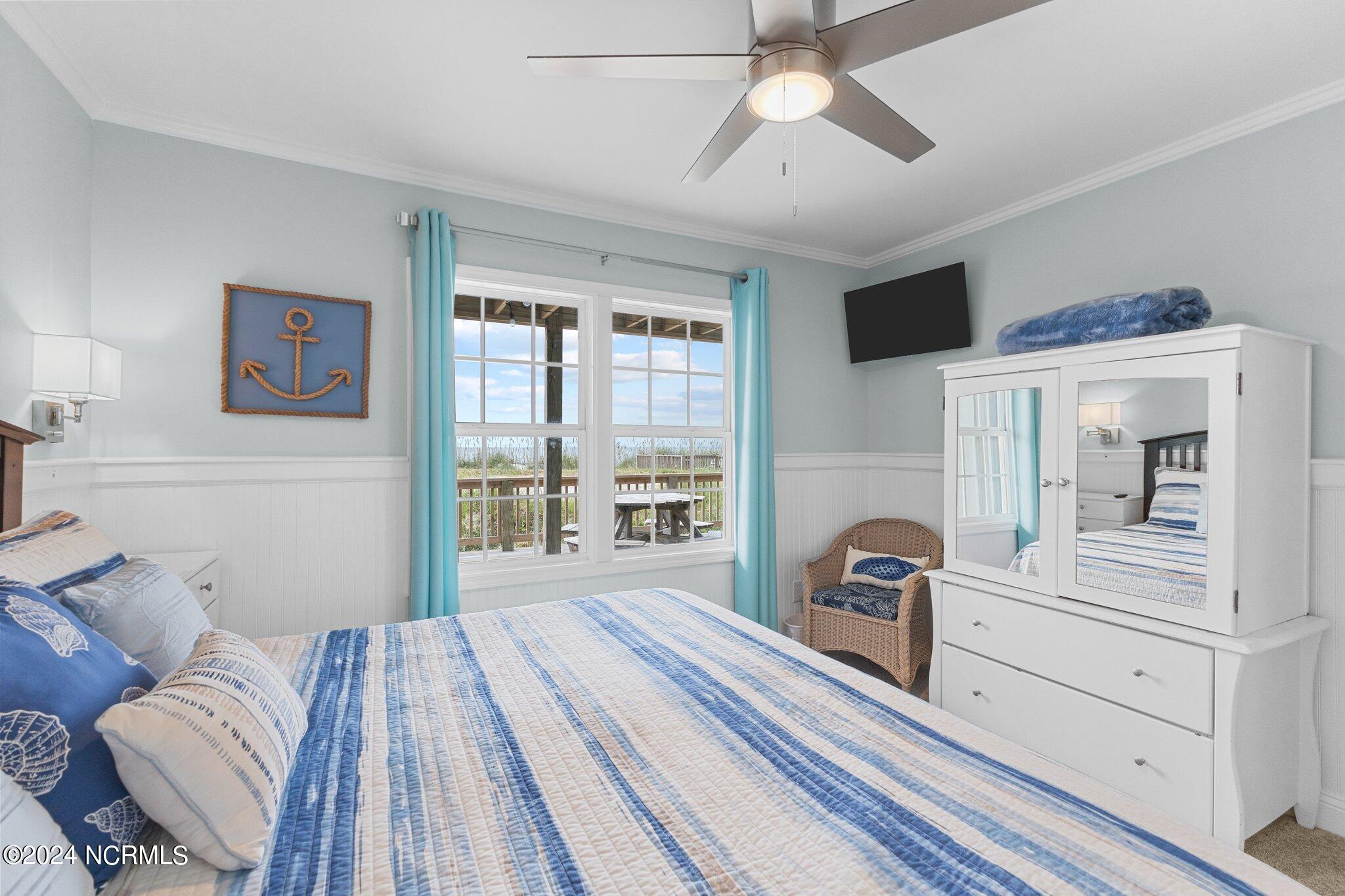 5213 Ocean Drive E&w Property Photo 9