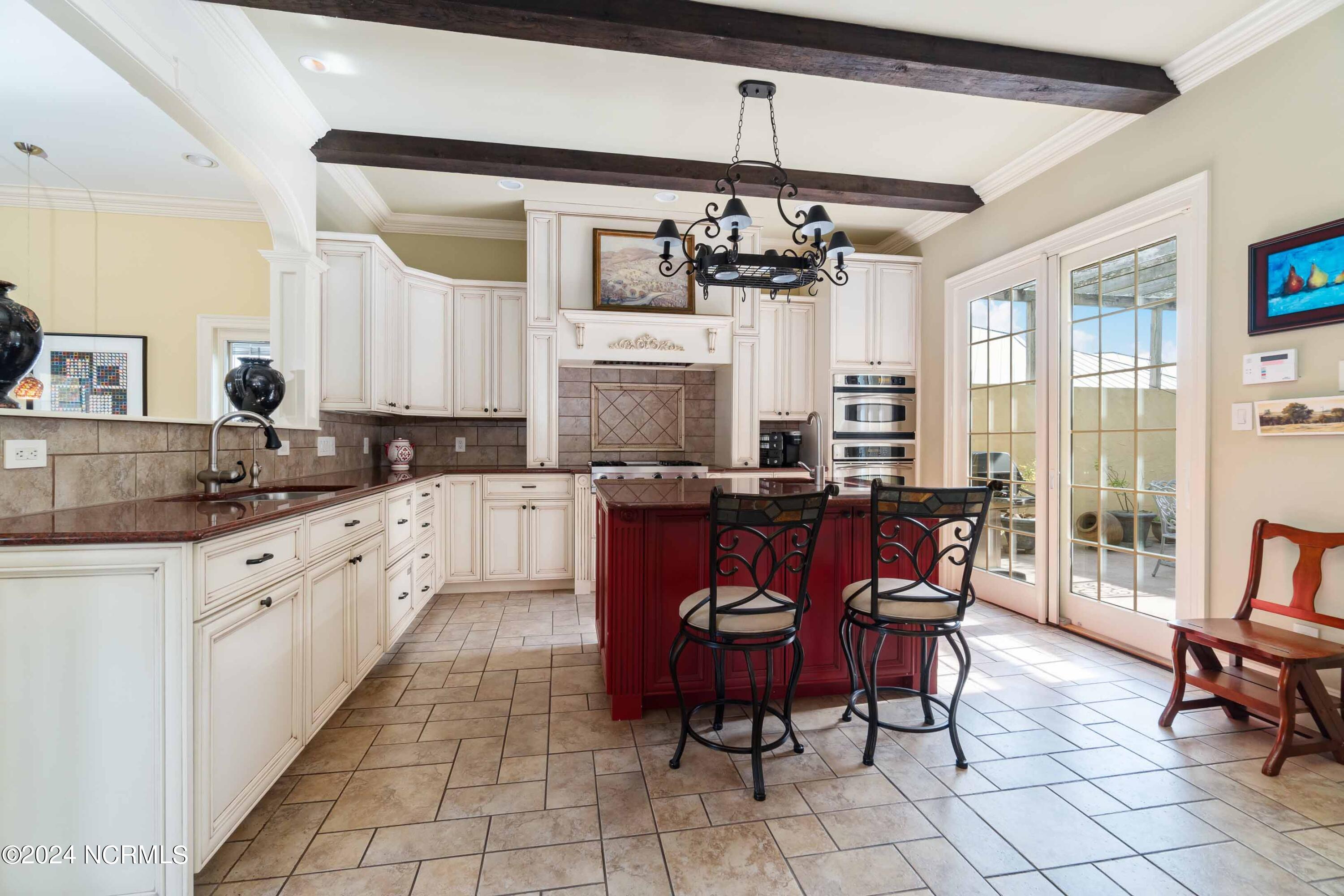 6054 Dolphin Road Property Photo 24