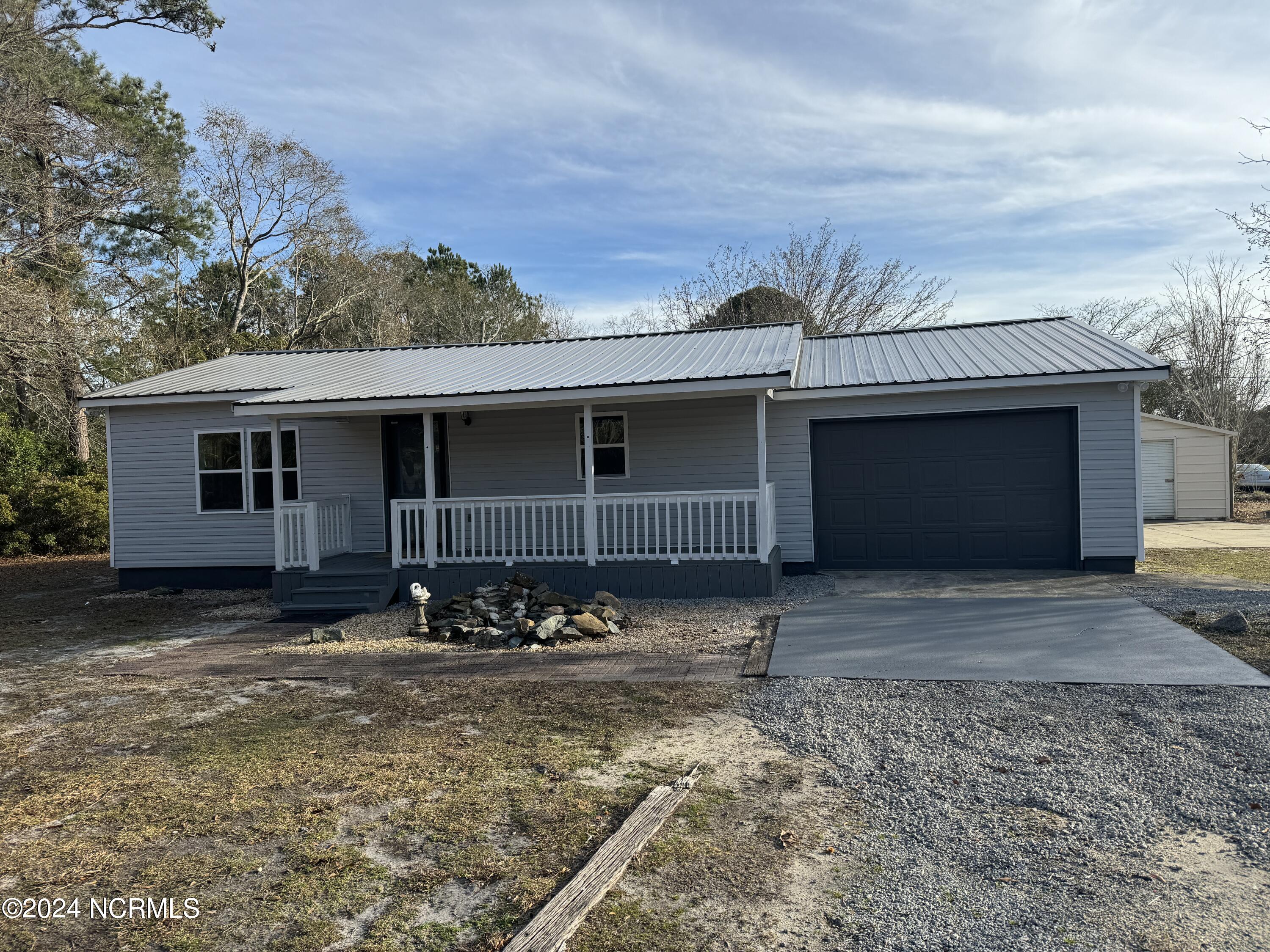 2807 Boones Neck Road Sw Property Photo 1