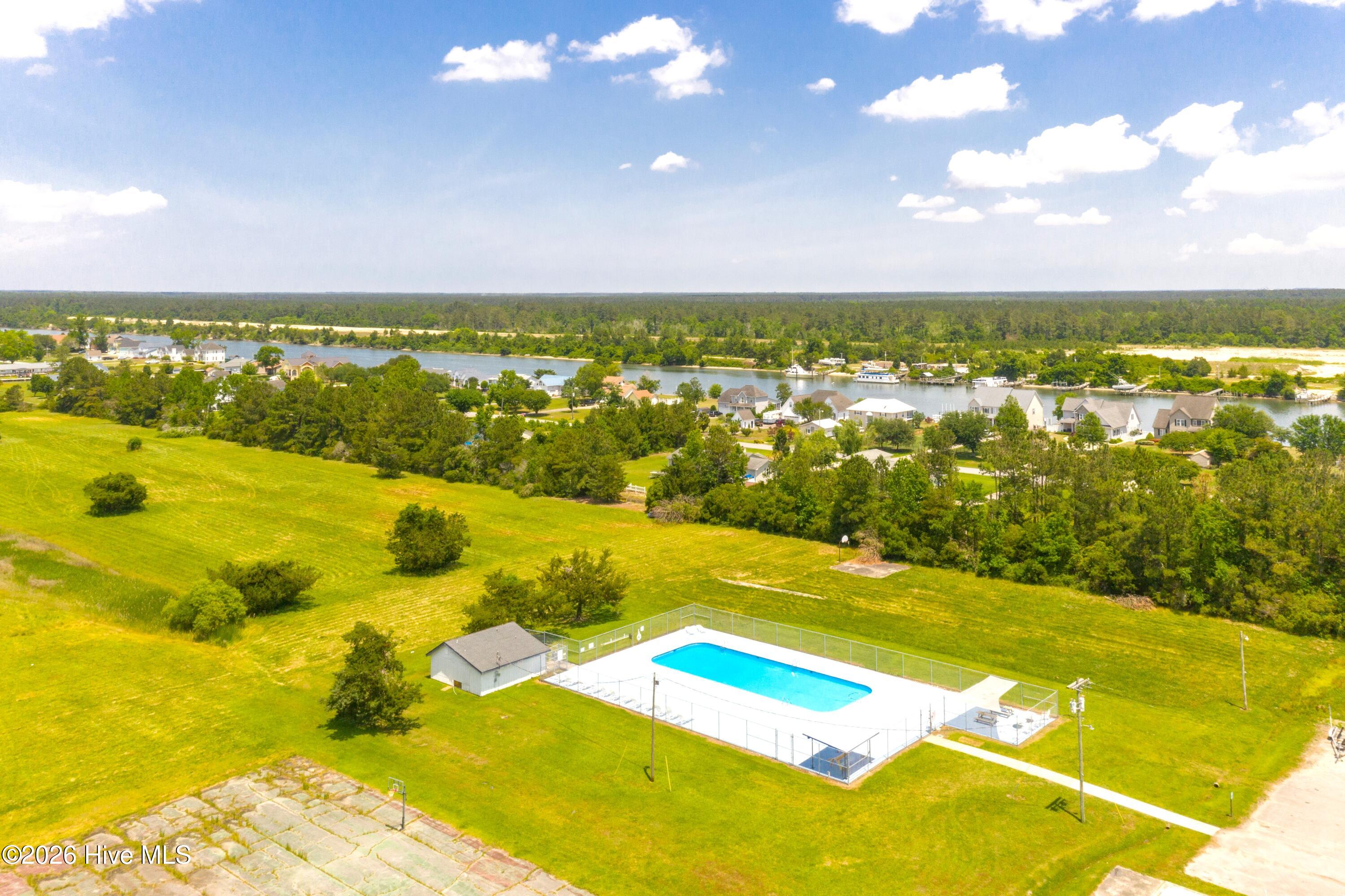 107 Tradewinds Road Property Photo 11