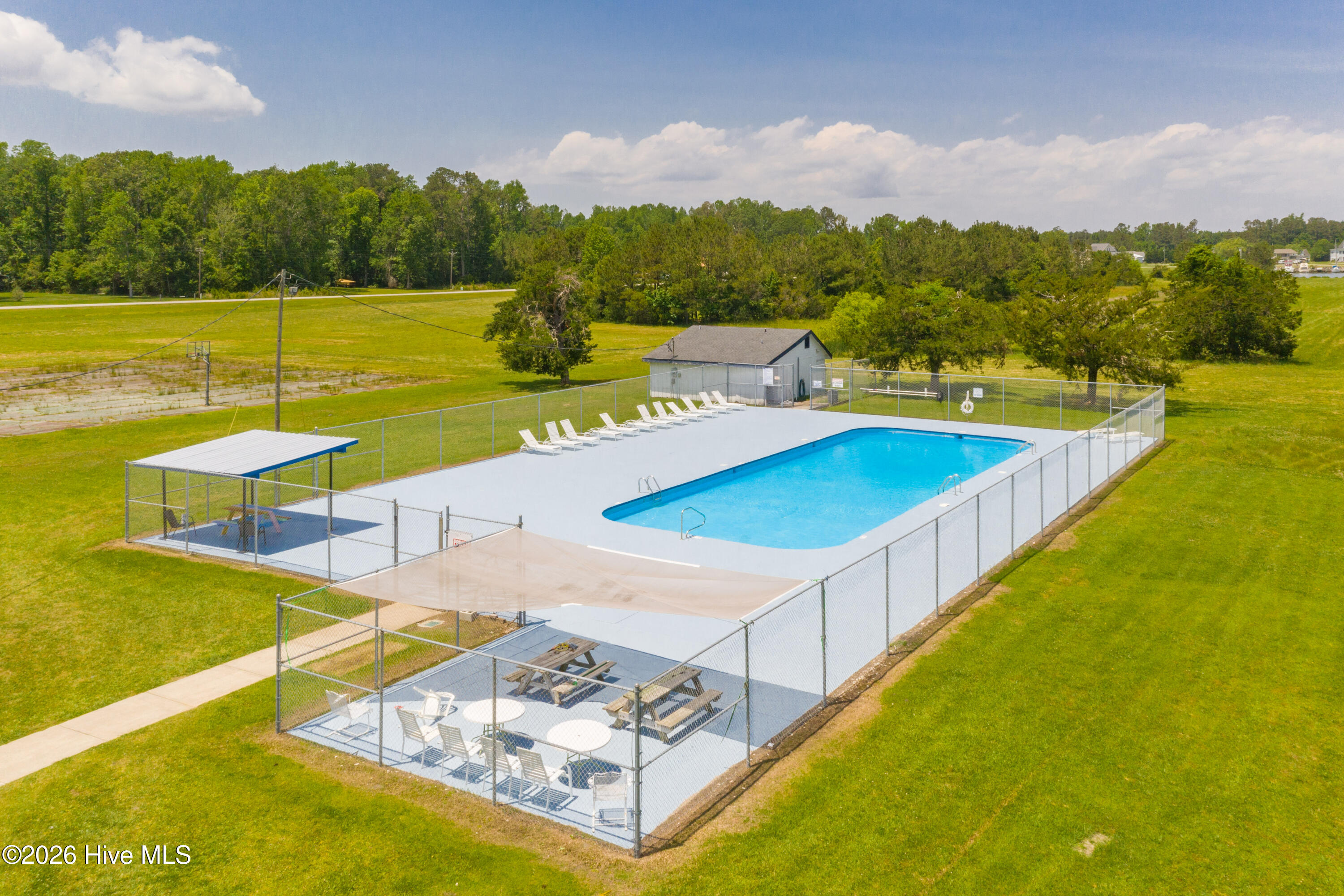 107 Tradewinds Road Property Photo 12