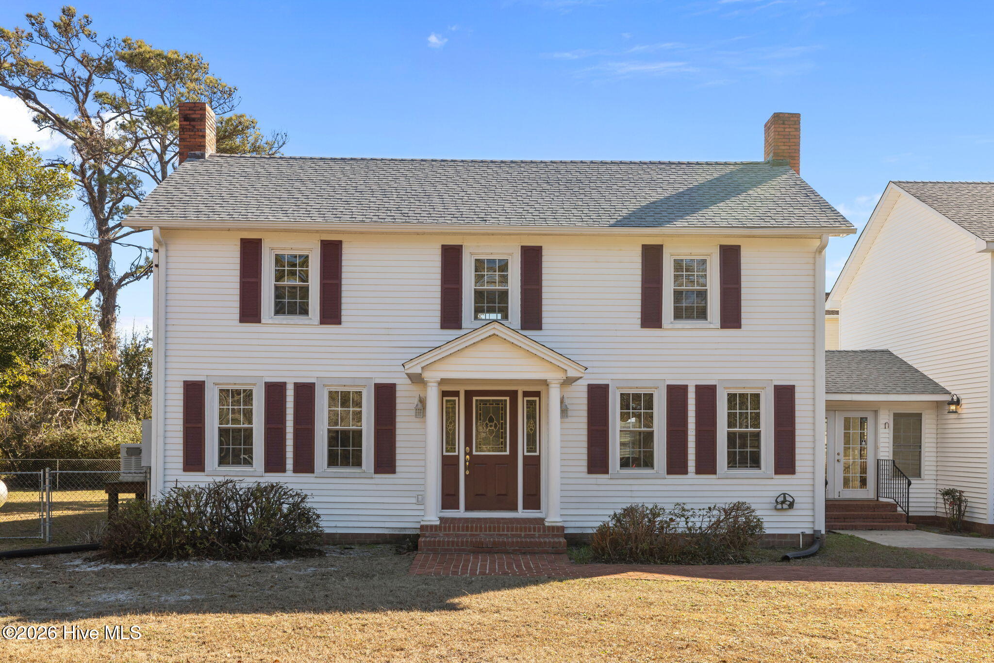 664 Seashore Drive Property Photo 3