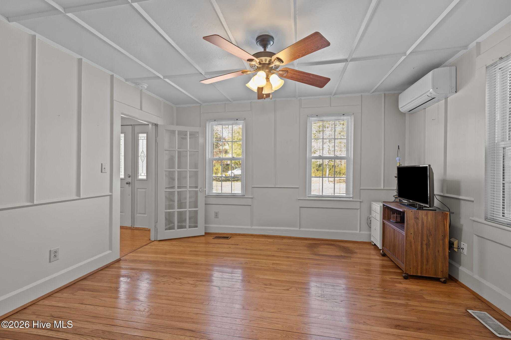 664 Seashore Drive Property Photo 9