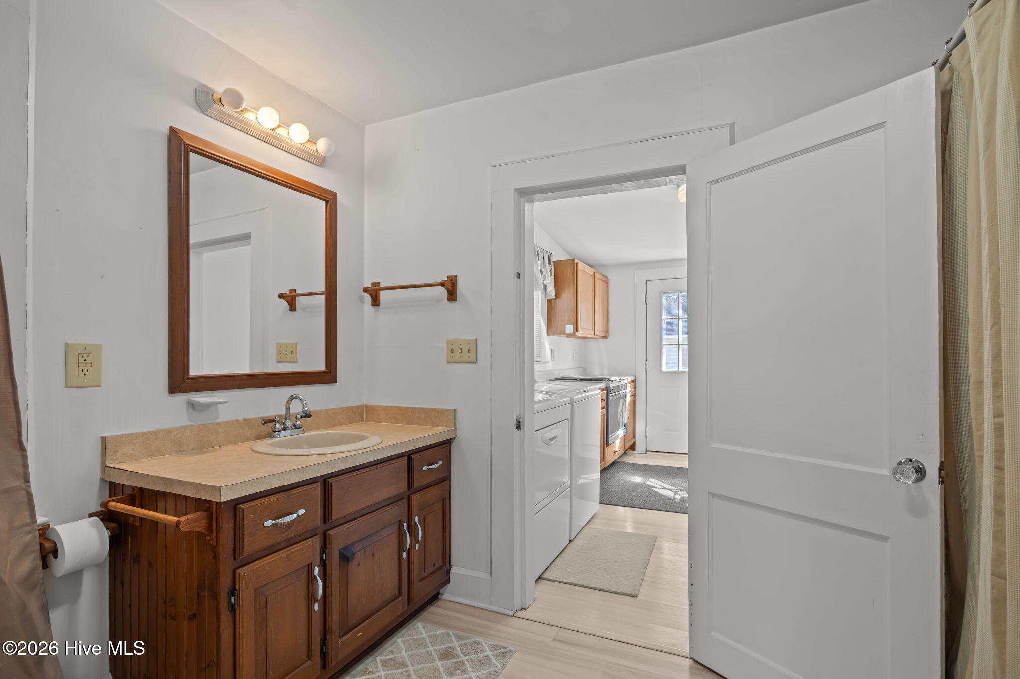 664 Seashore Drive Property Photo 11