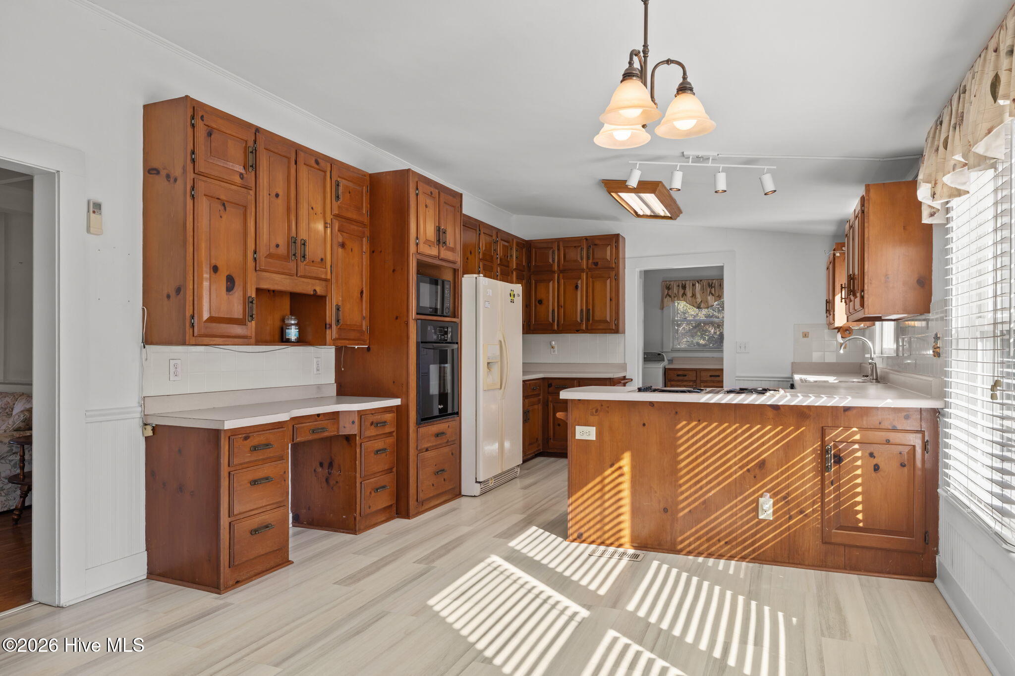 664 Seashore Drive Property Photo 15