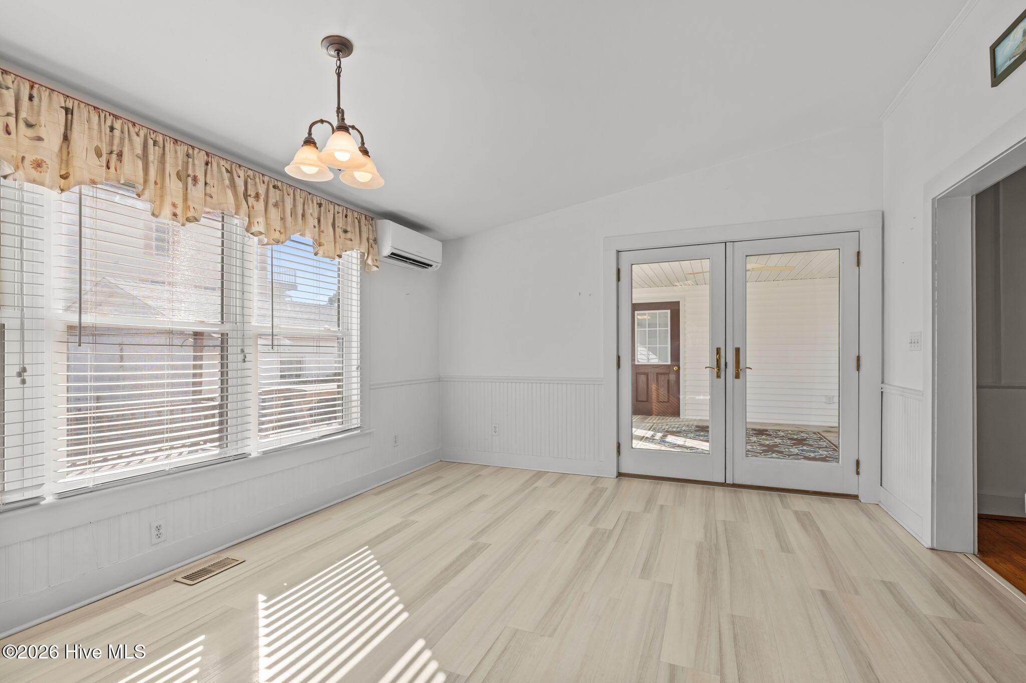 664 Seashore Drive Property Photo 18