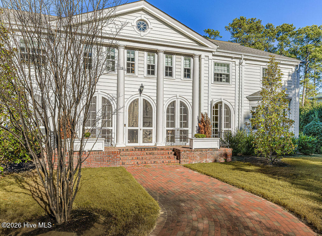 12 E Barrett Road Property Photo 7