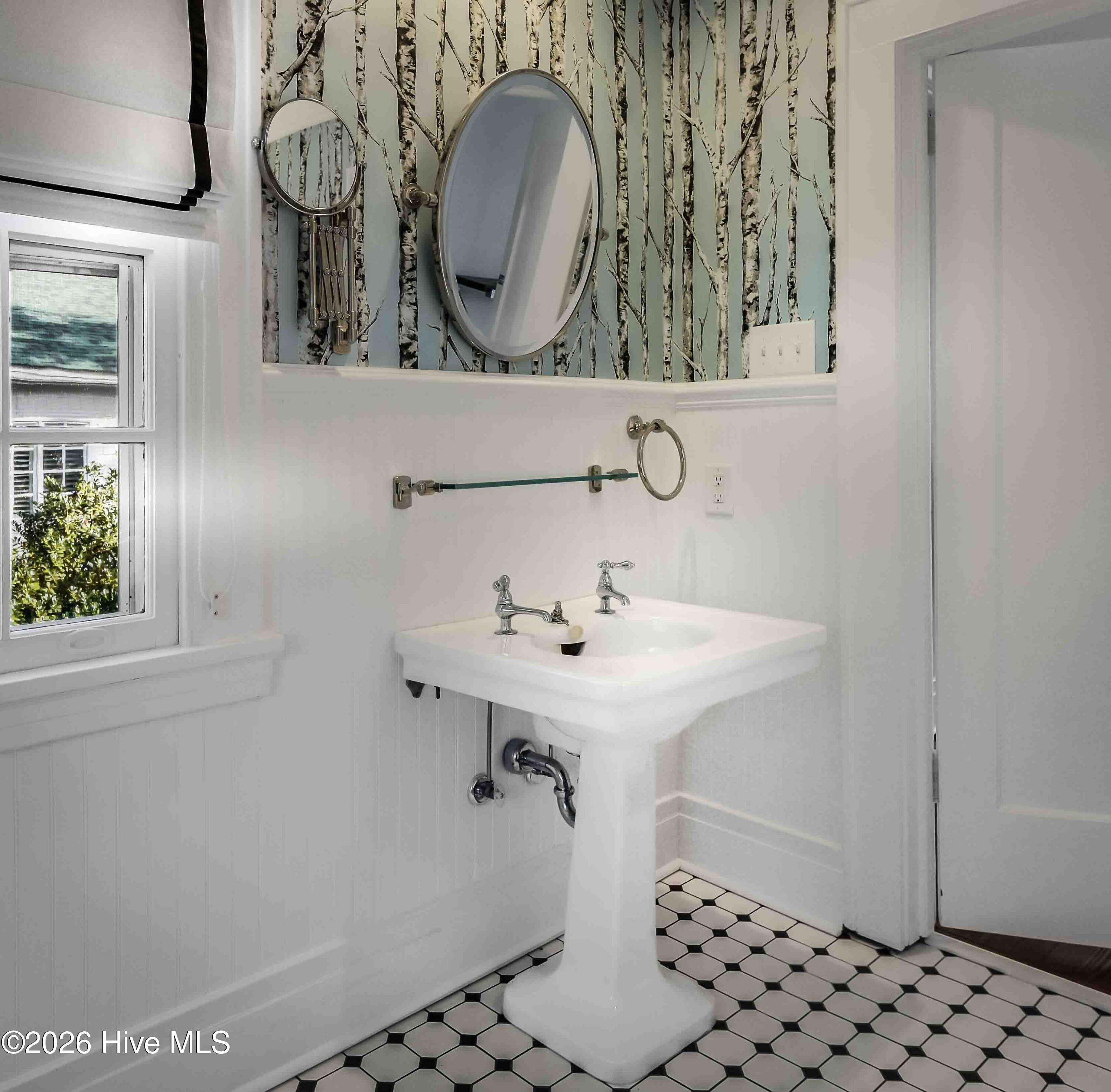 12 E Barrett Road Property Photo 43