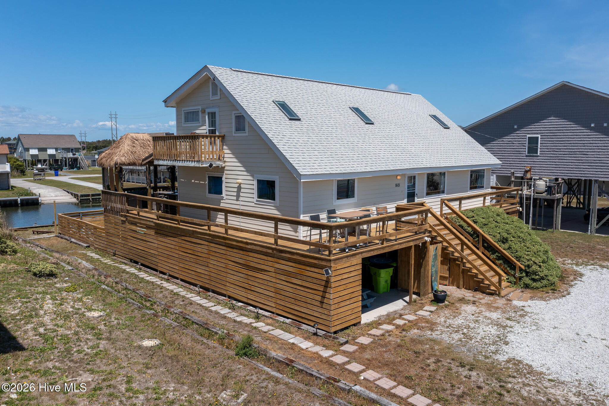 1601 New River Inlet Road Property Photo 1