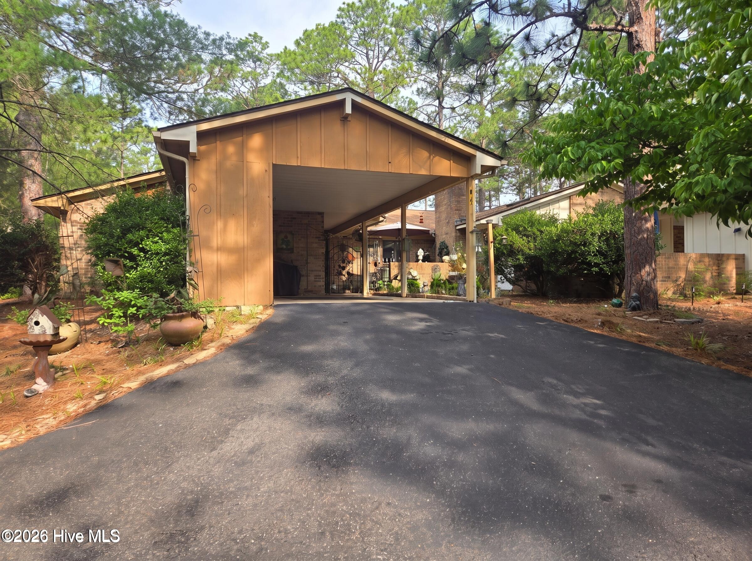 642 Redwood Drive Property Photo 2