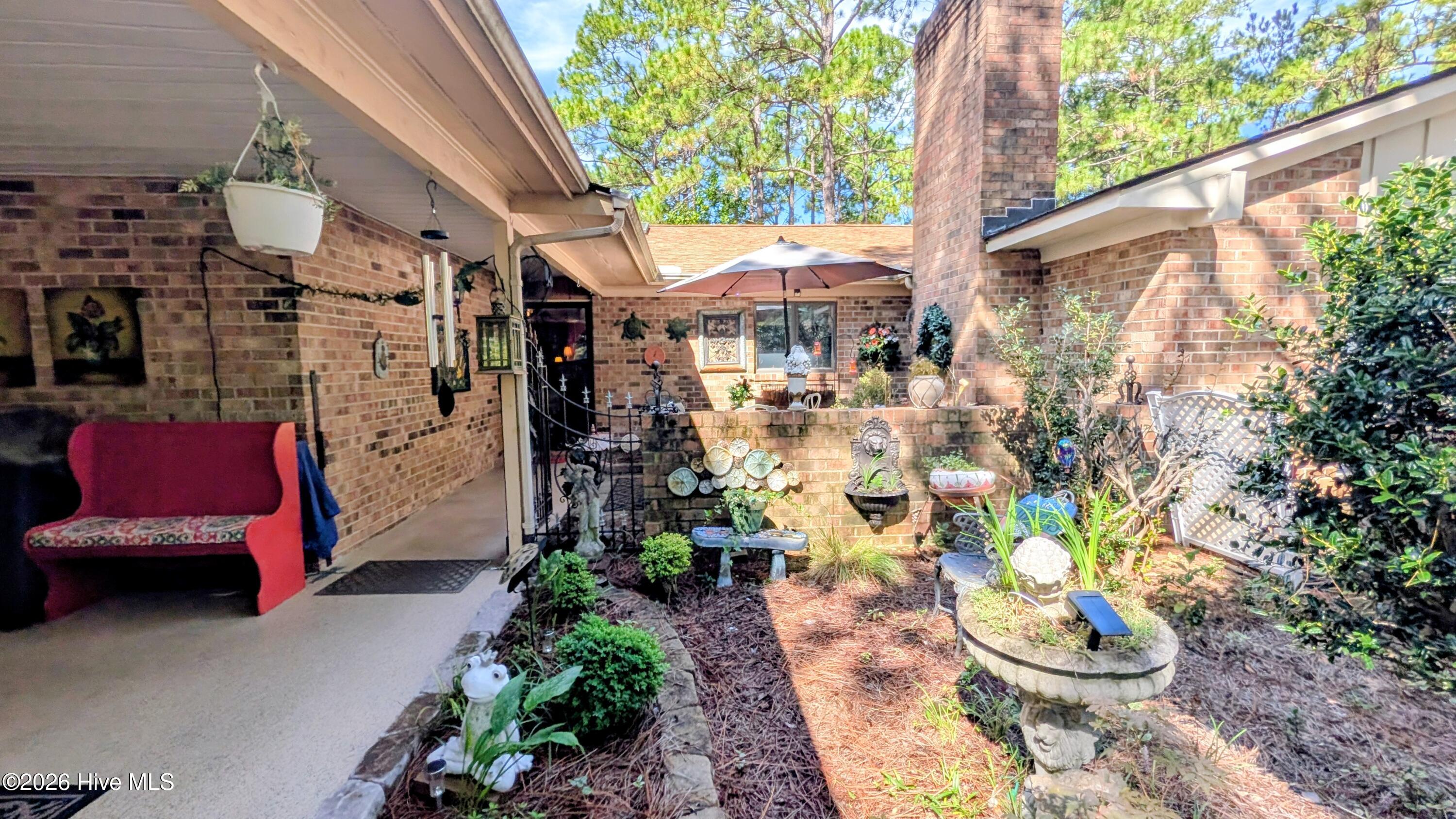 642 Redwood Drive Property Photo 3