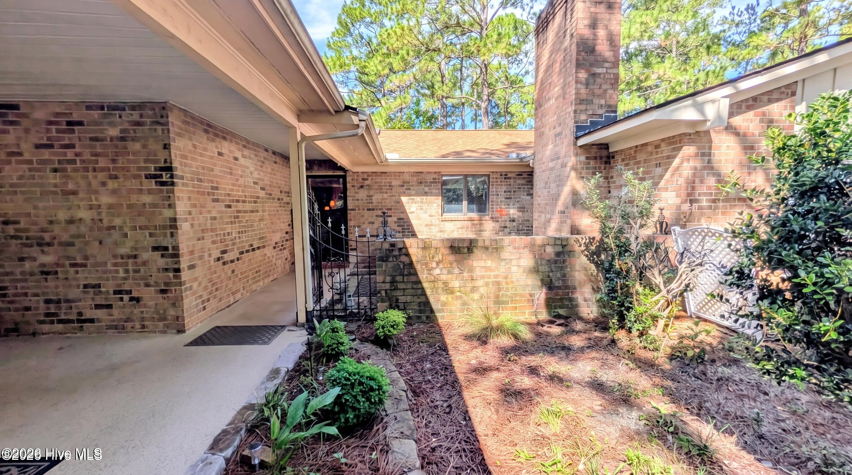 642 Redwood Drive Property Photo 4