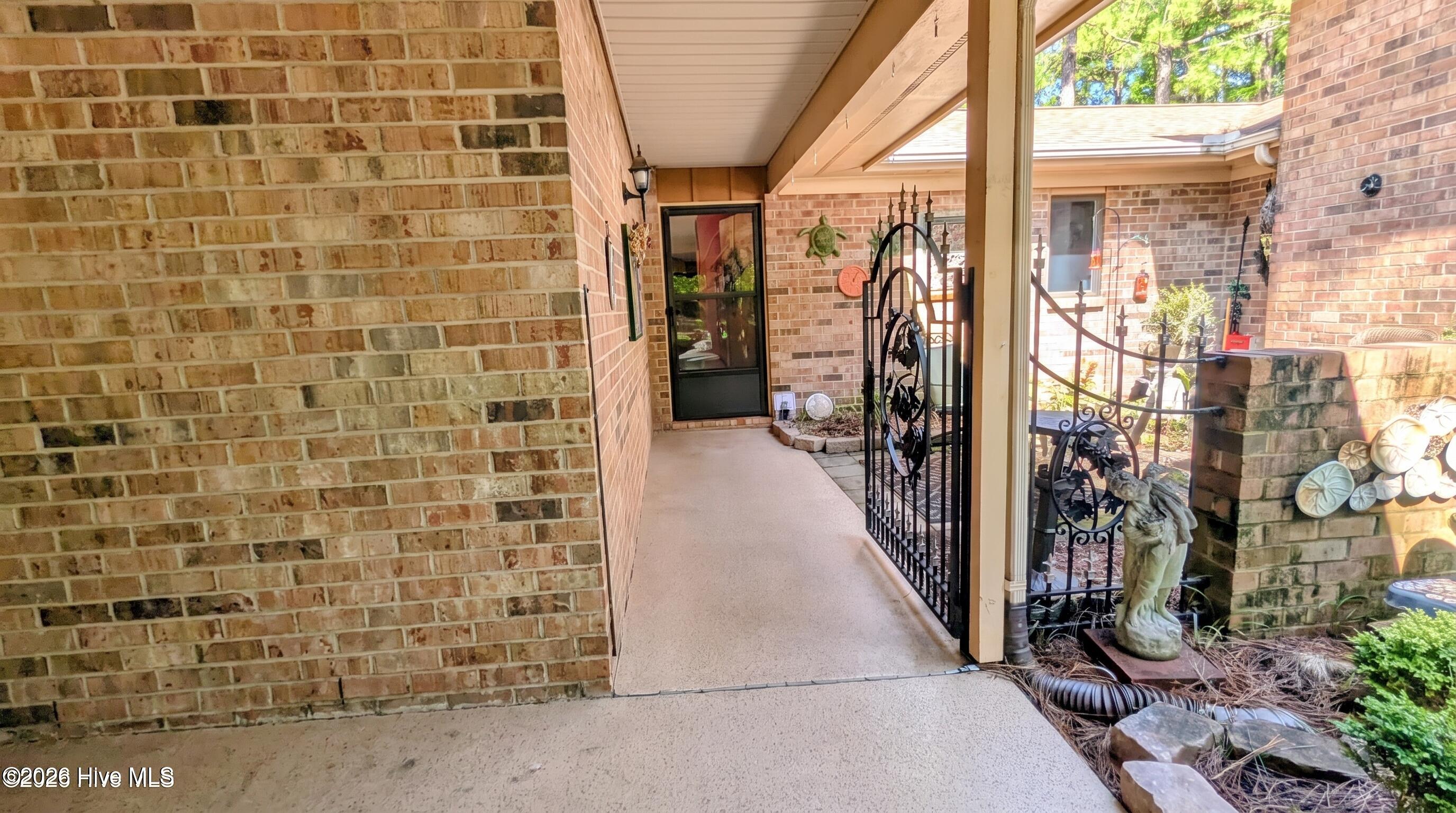 642 Redwood Drive Property Photo 6