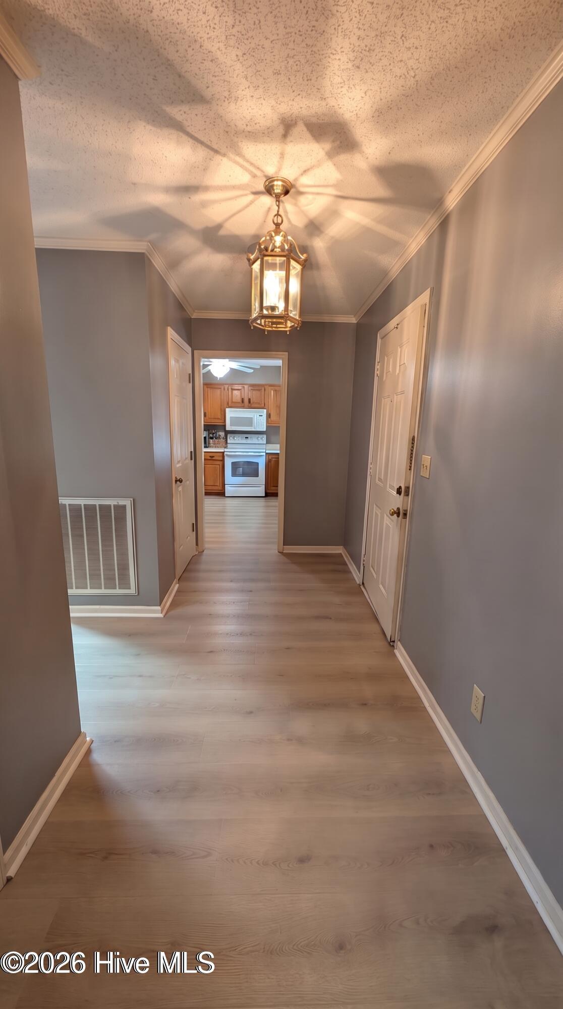 642 Redwood Drive Property Photo 10