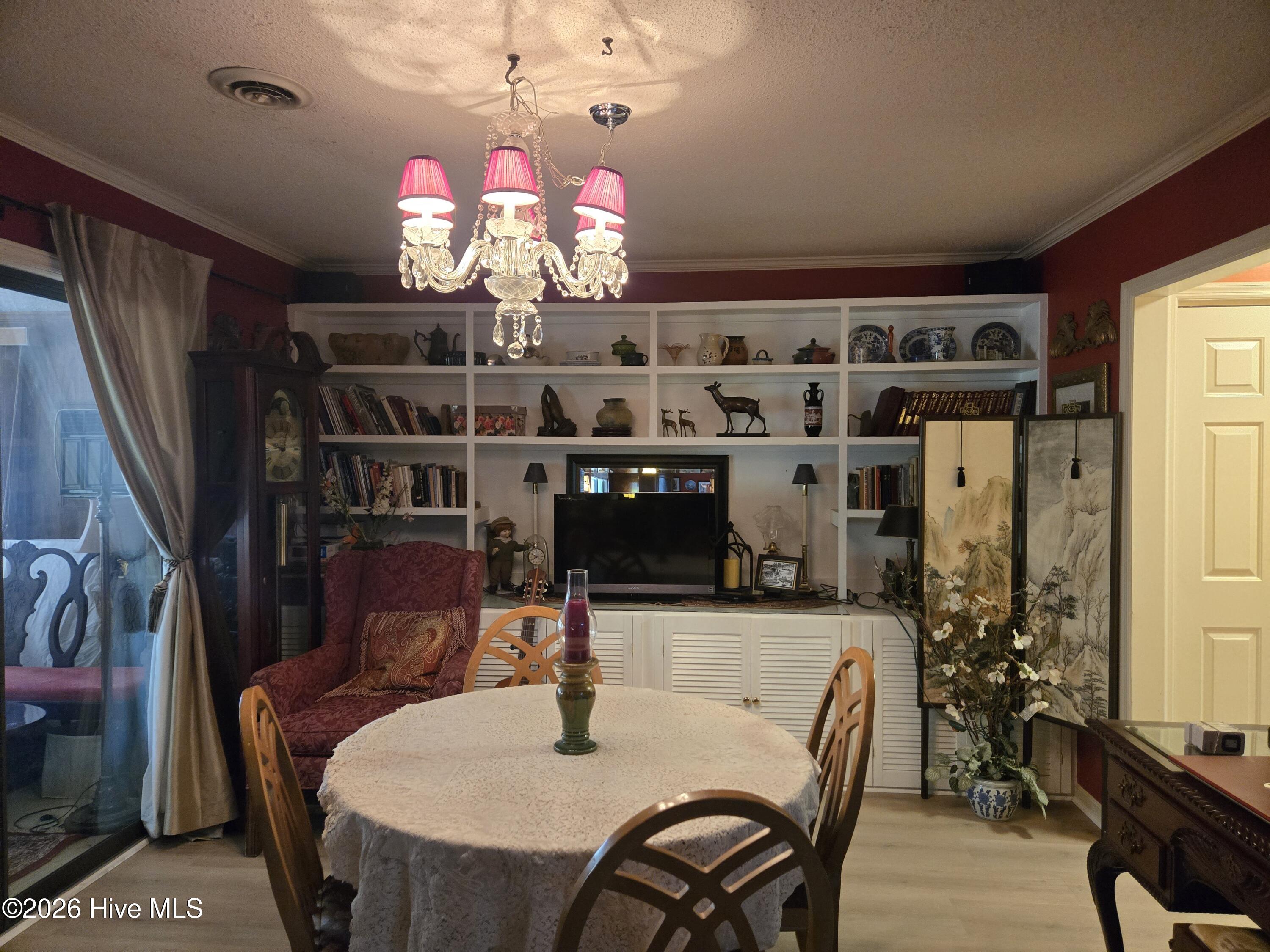 642 Redwood Drive Property Photo 12
