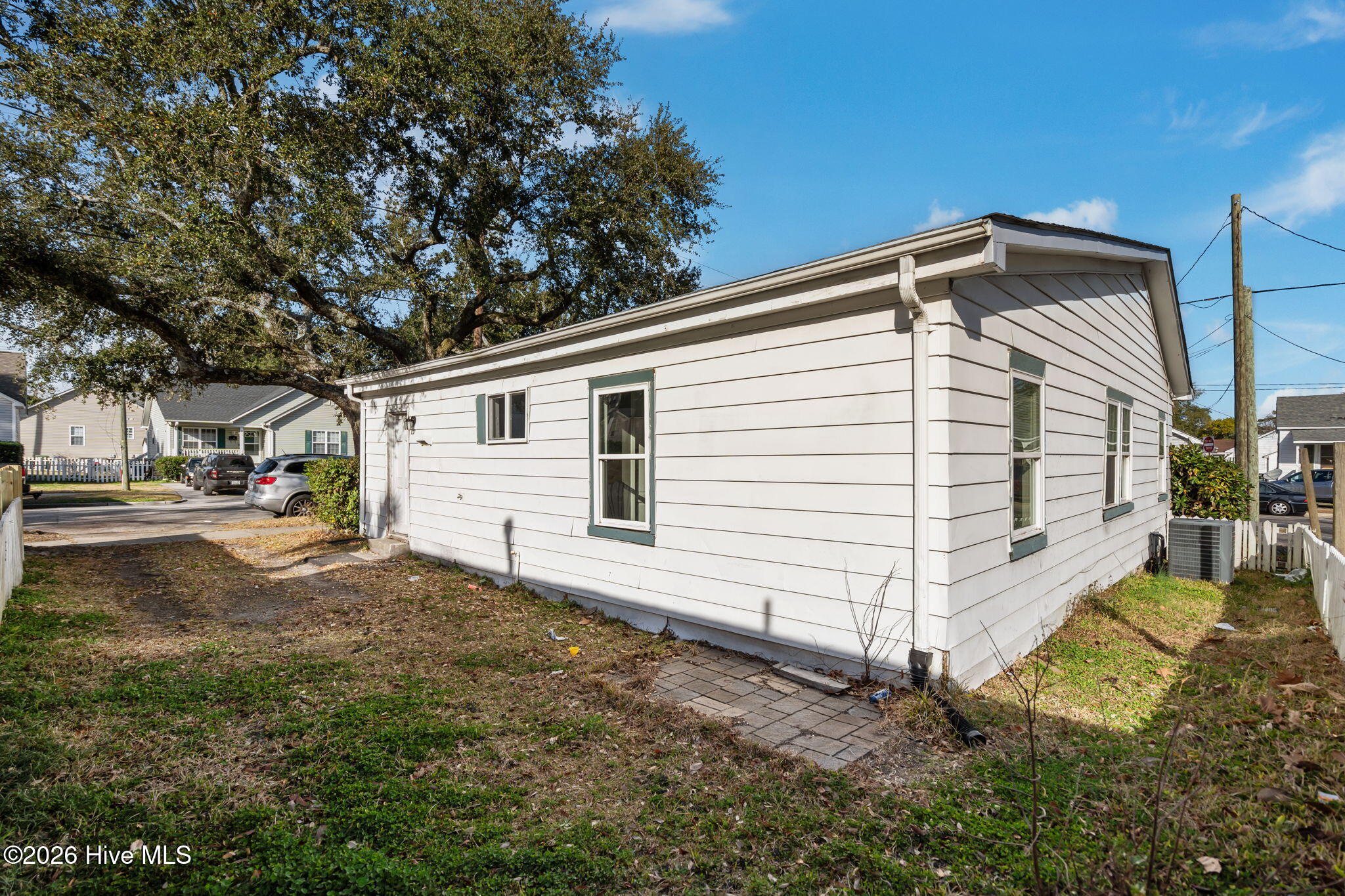 1402 Wooster Street Property Photo 38