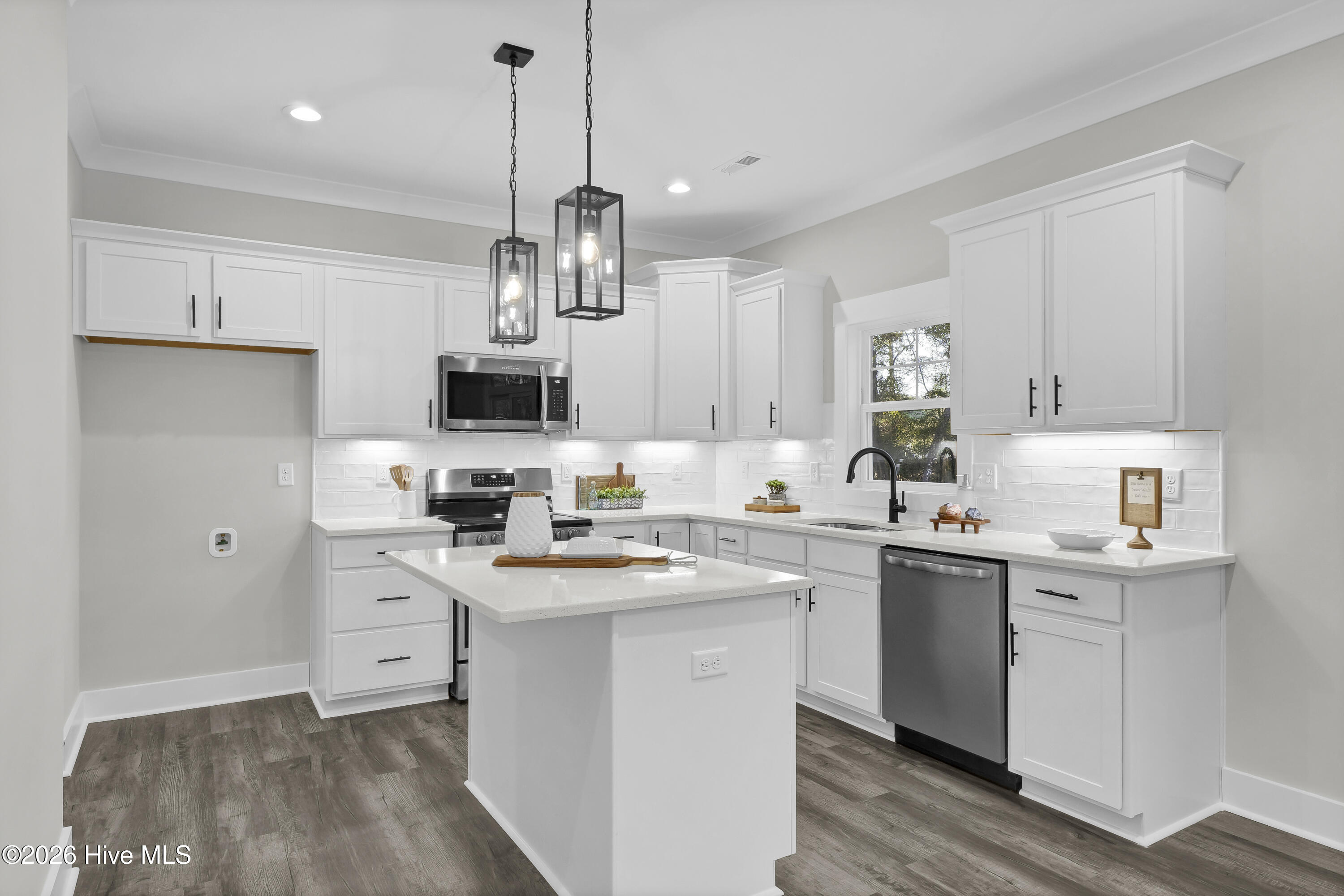 163 Bayshore Drive Property Photo 14