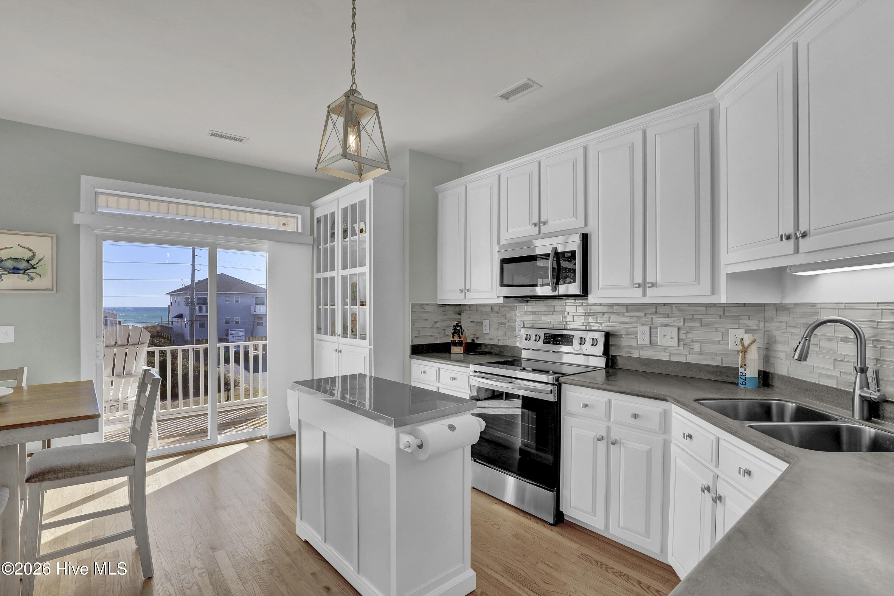 3809 Island Drive Property Photo 12