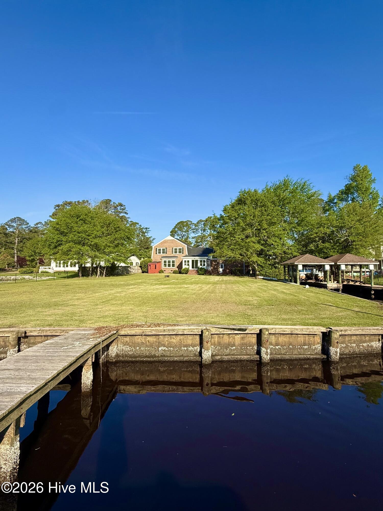 236 Shoreline Drive Property Photo 3