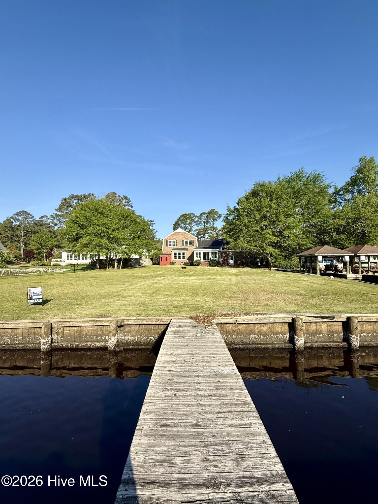 236 Shoreline Drive Property Photo 5
