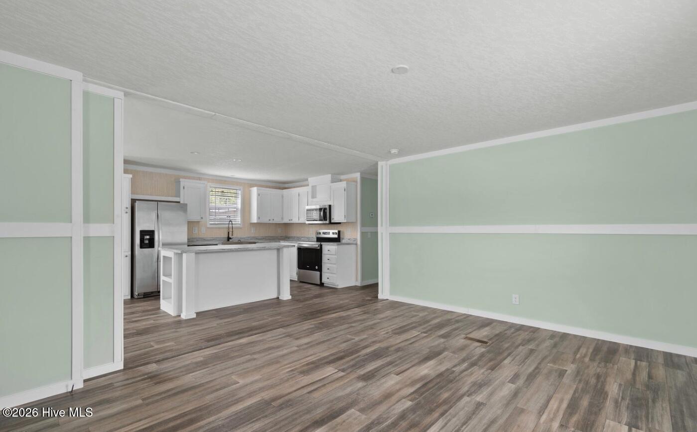 6823 Lewis Drive Se Property Photo 6