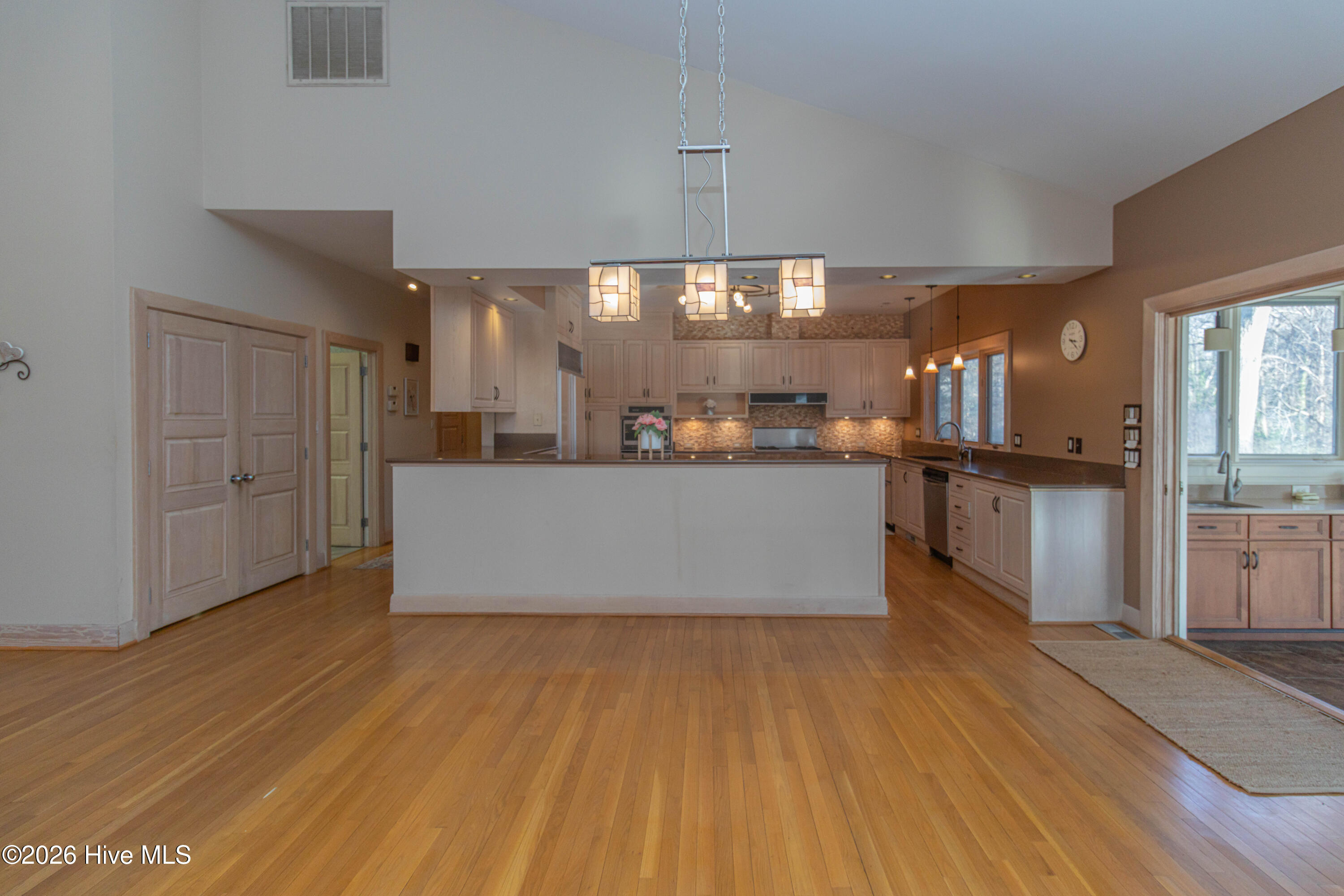 1015 Cardinal Drive Nw Property Photo 13
