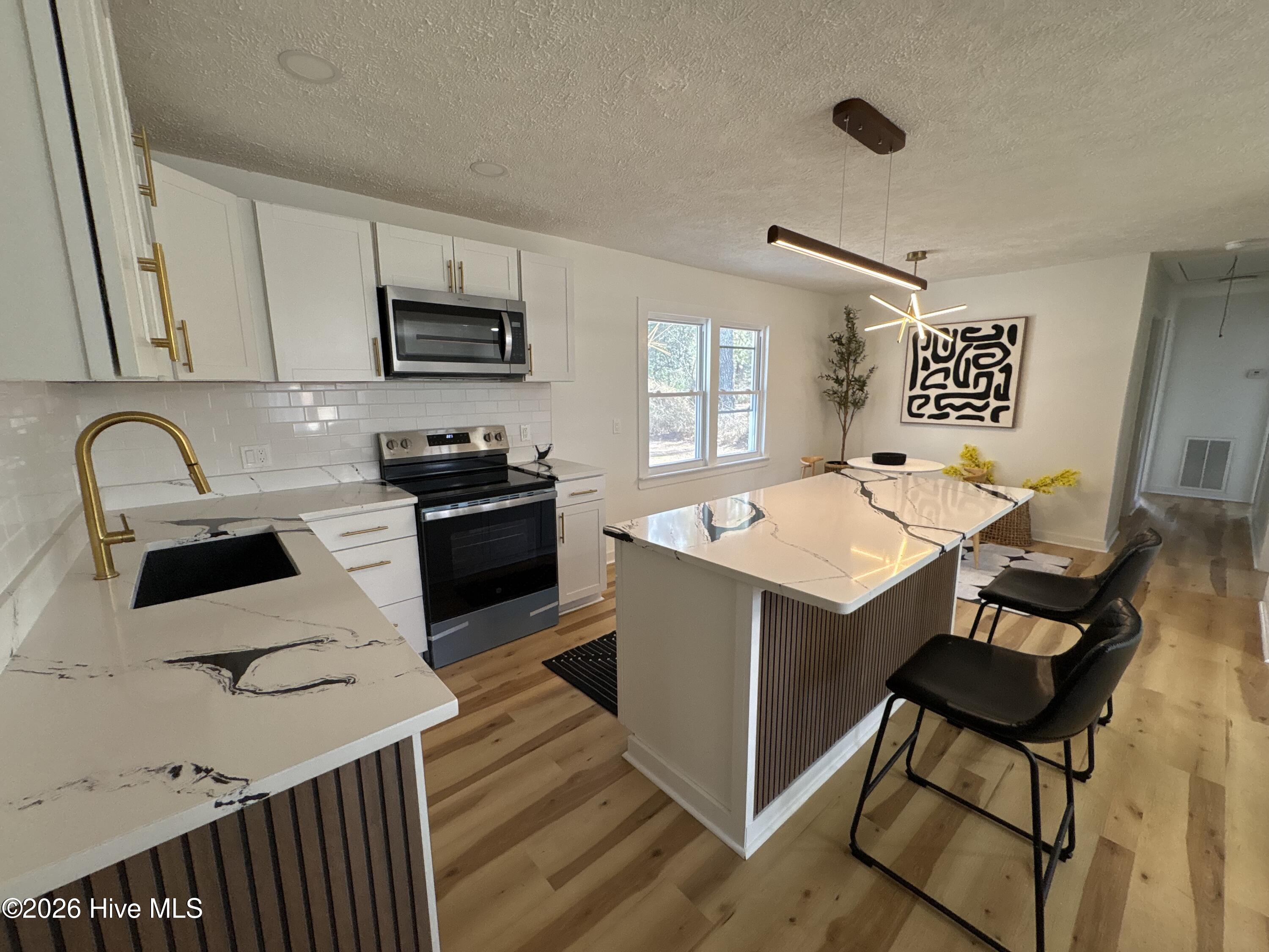 1508 Airport Road Ne Property Photo 8