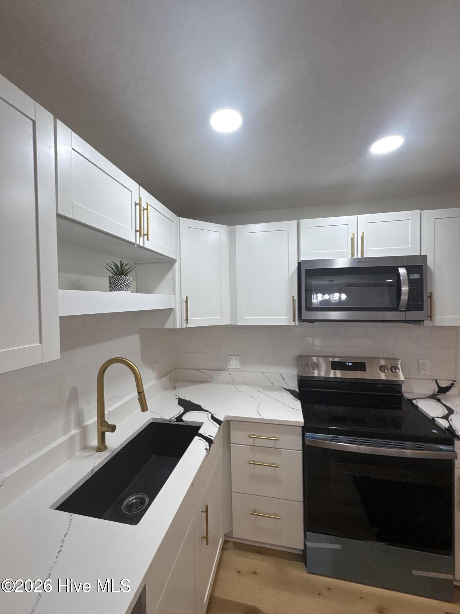 1508 Airport Road Ne Property Photo 10