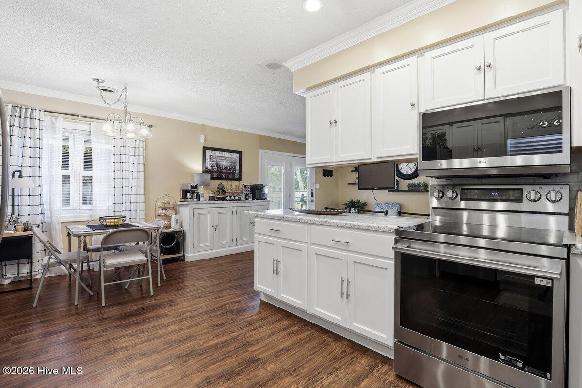 810 Williams Road Property Photo 5