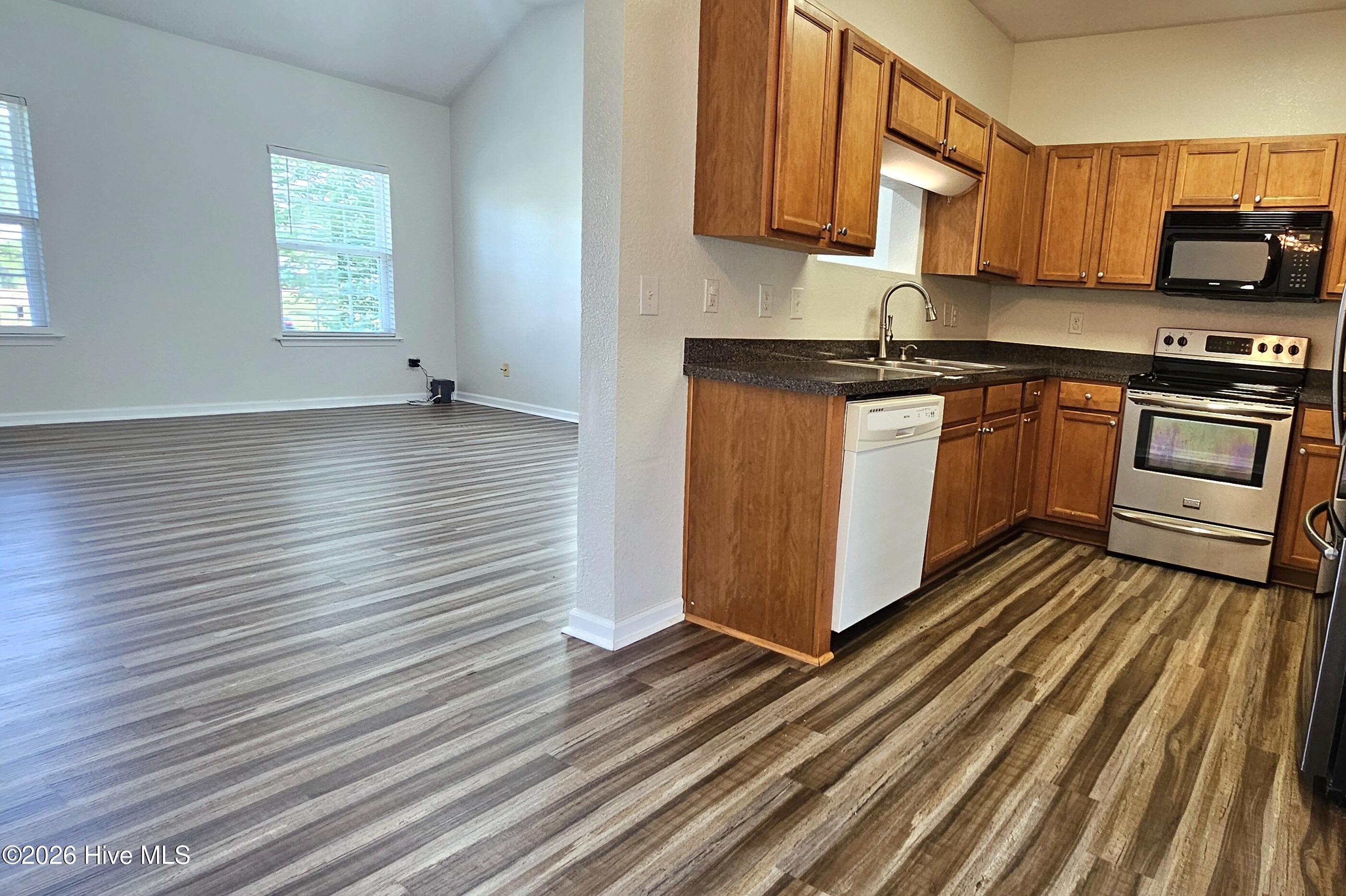999 Scott Road Property Photo 12