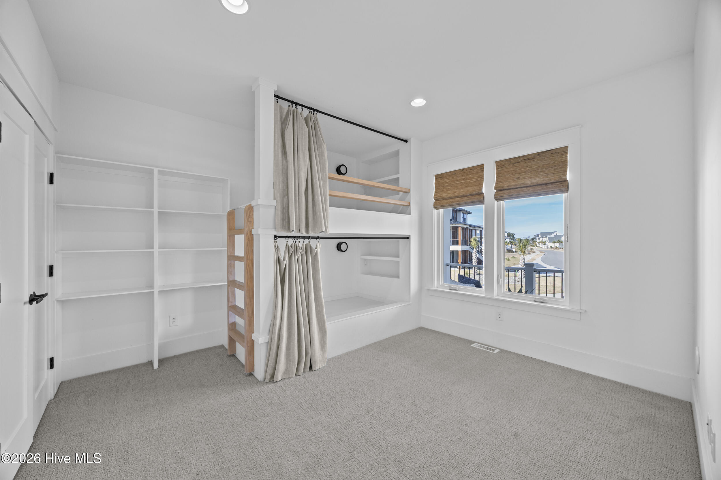 11 Amidships Lane Property Photo 38