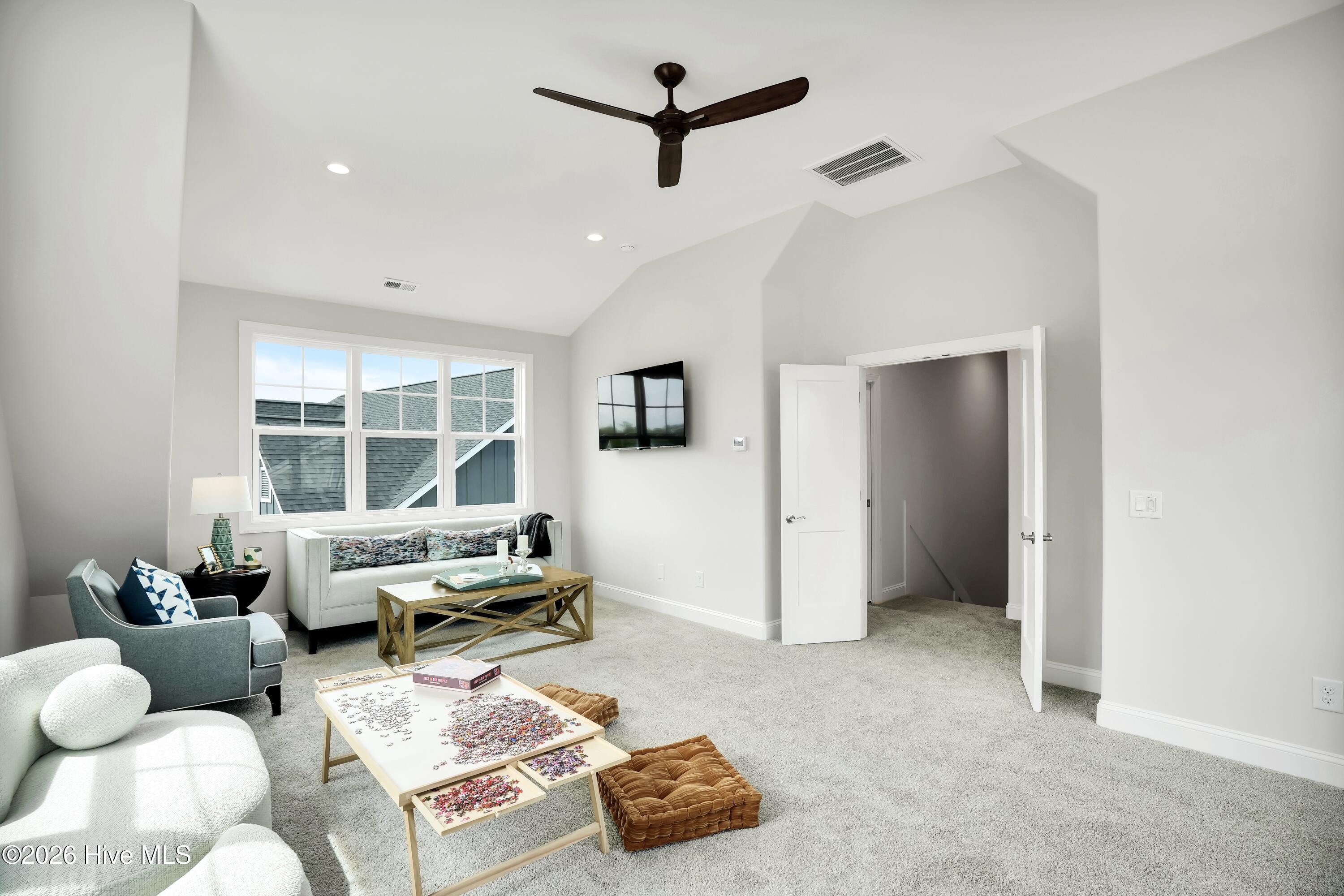 7374 Foxbriar Drive Property Photo 36