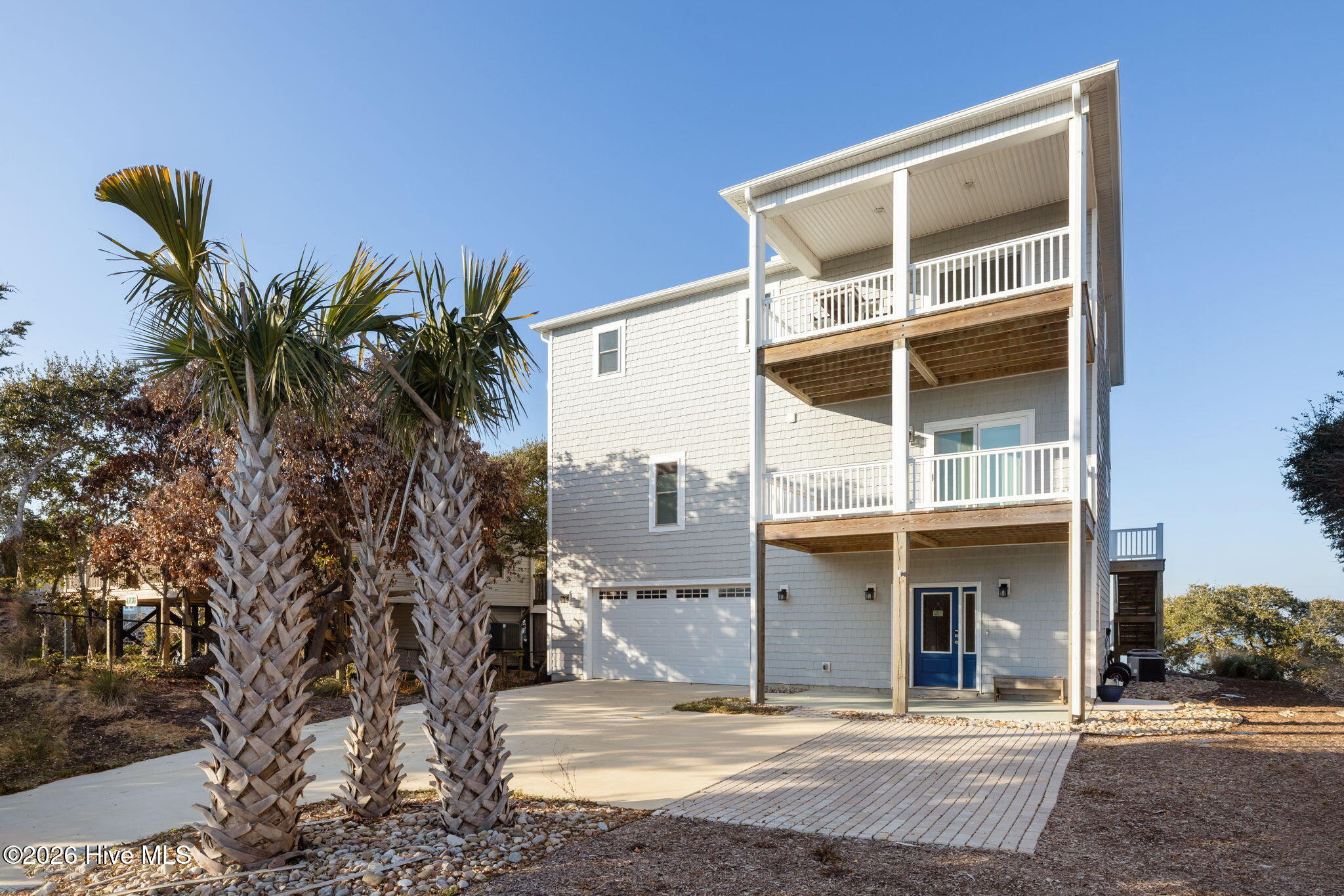 1704 Emerald Drive Property Photo 4