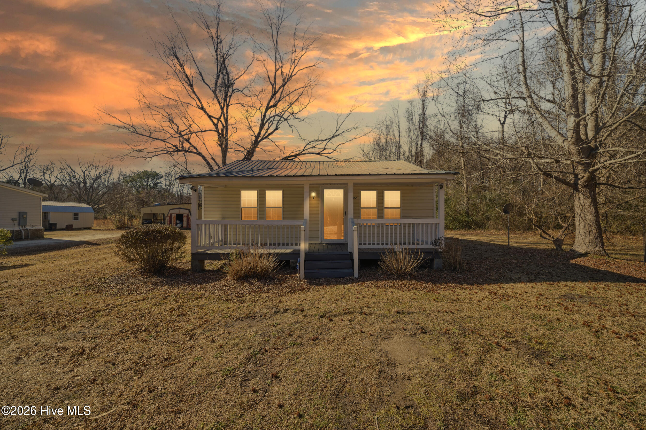 1347 Virginia Road Property Photo 1